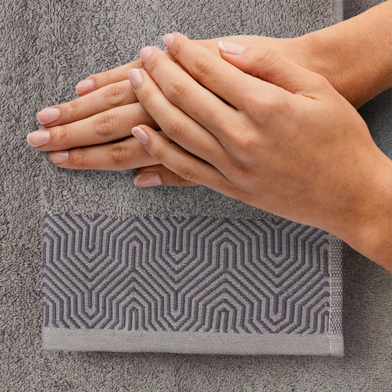 Изображение товара Мягкое махровое полотенце Ecotex Калипсо 50x90 серое для ванны и пляжа