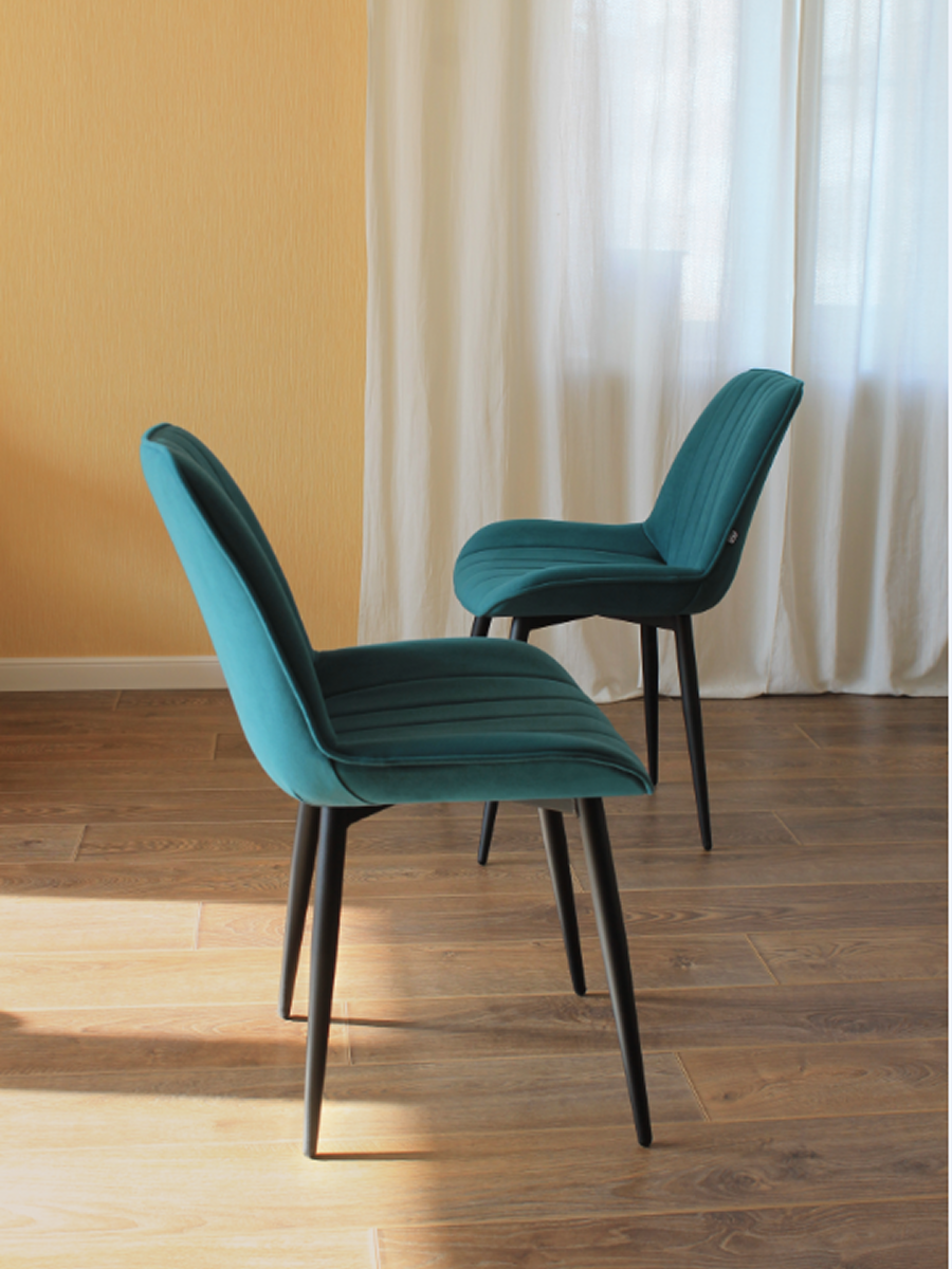 Изображение товара Стул ДСВ мебель 62387 комплект 2 шт велюр изумрудный черный современный дизайн