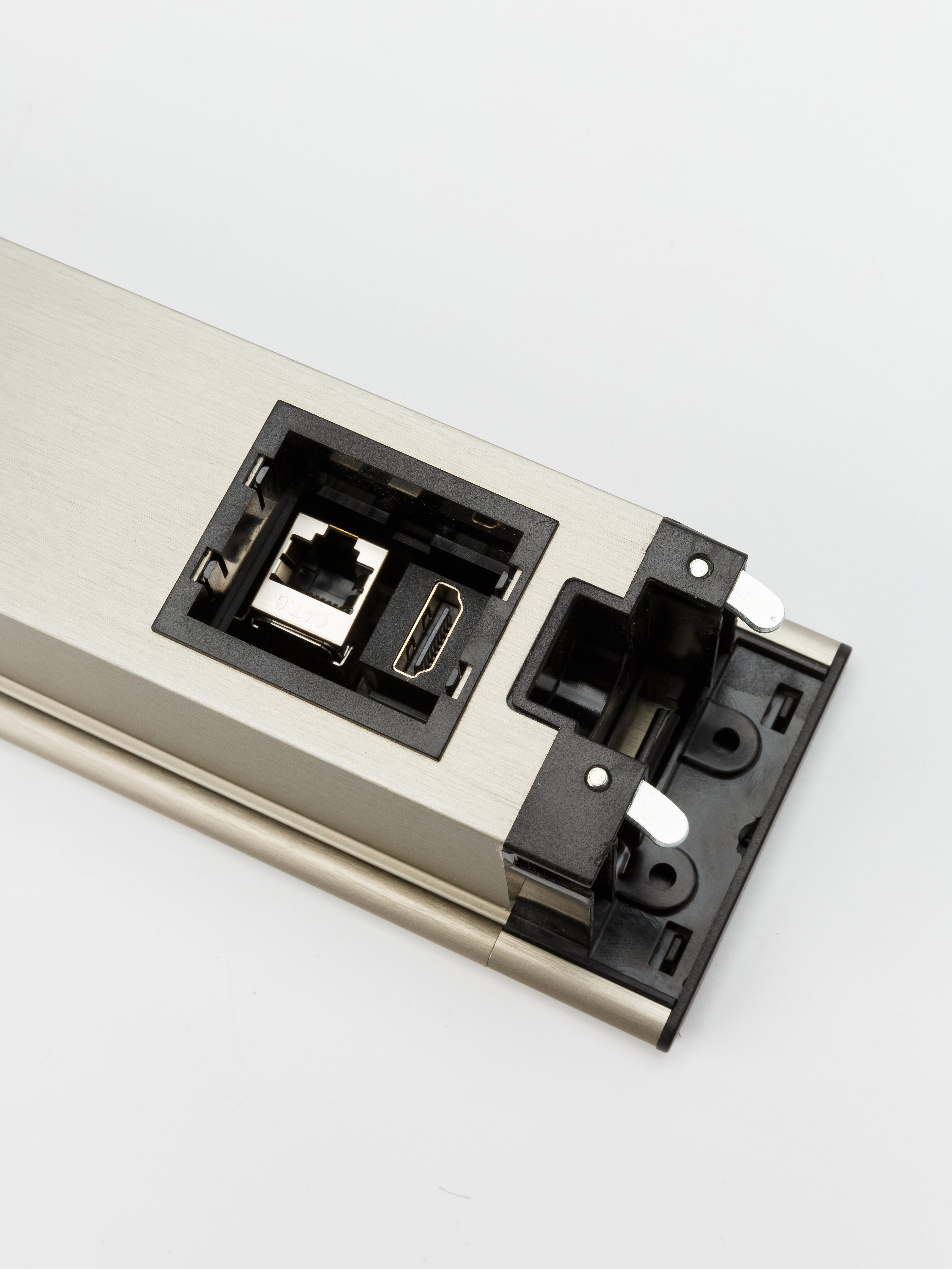 Изображение товара Выдвижная розетка INRIOR WL-03-20 с USB и HDMI для дома и офиса