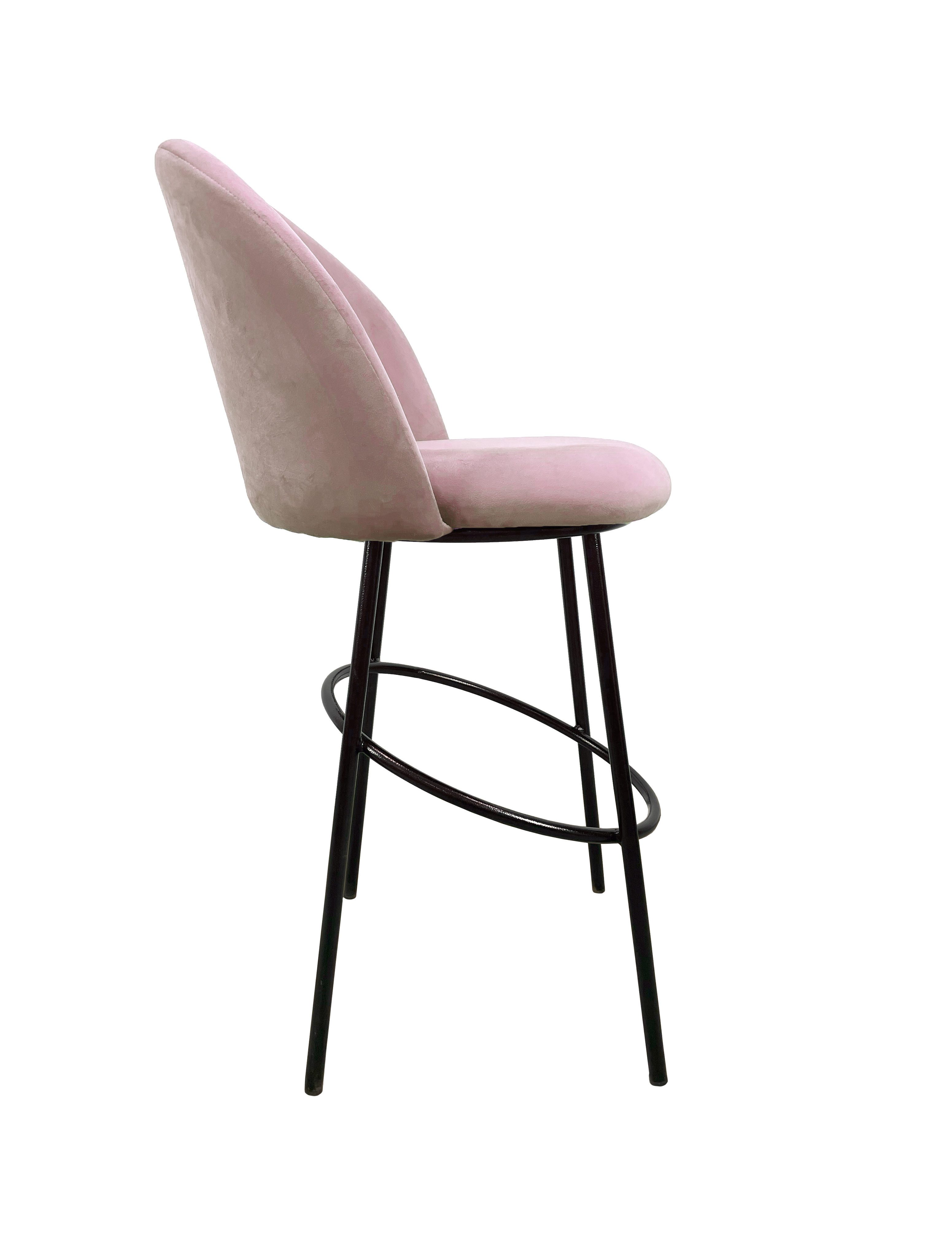 Изображение товара Стул M-group Полубарный 13155404 44x104x50 см велюр цвет черный