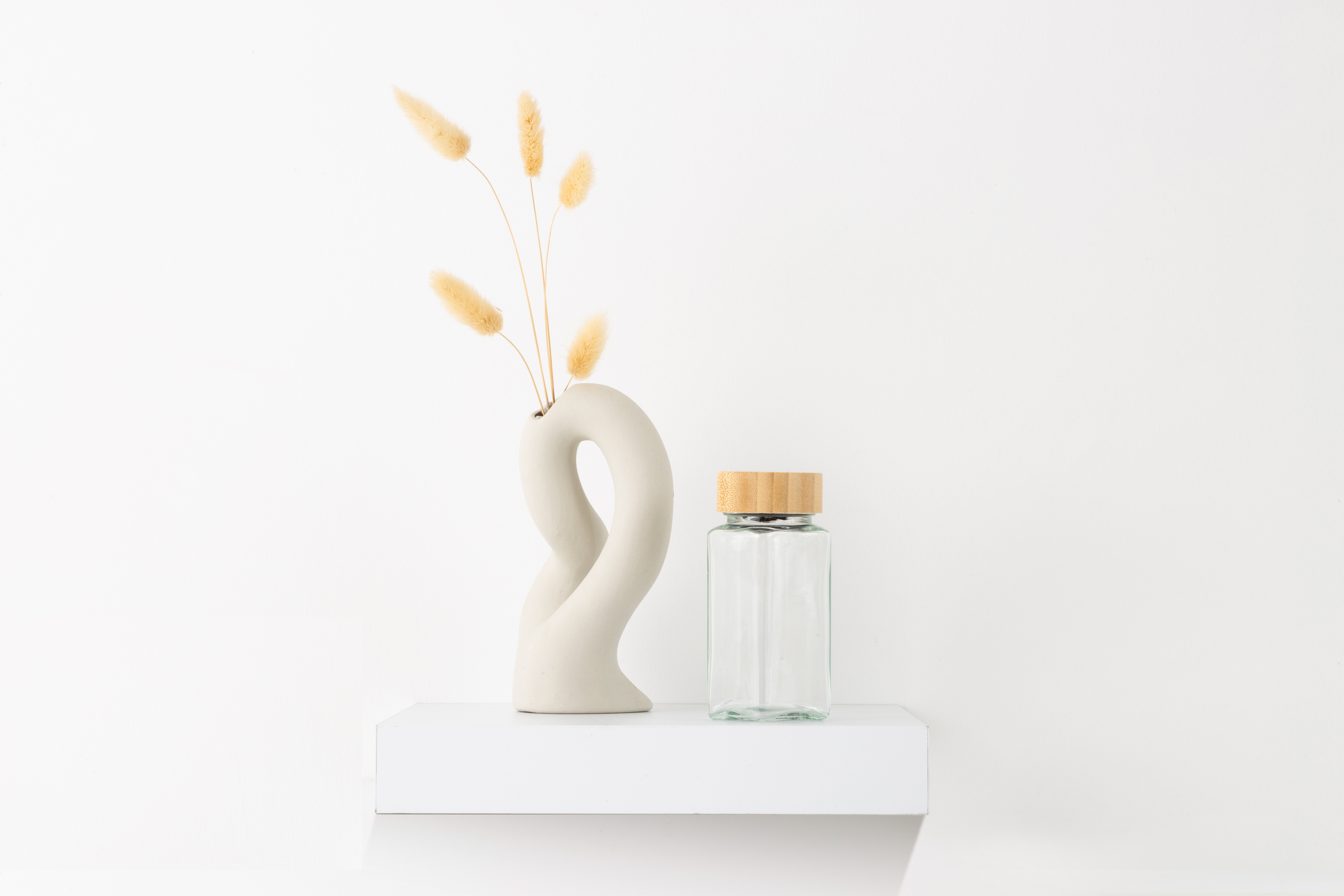 Изображение товара Настенная полка KONSENSA 23x23.5 см МДФ белый с скрытым креплением