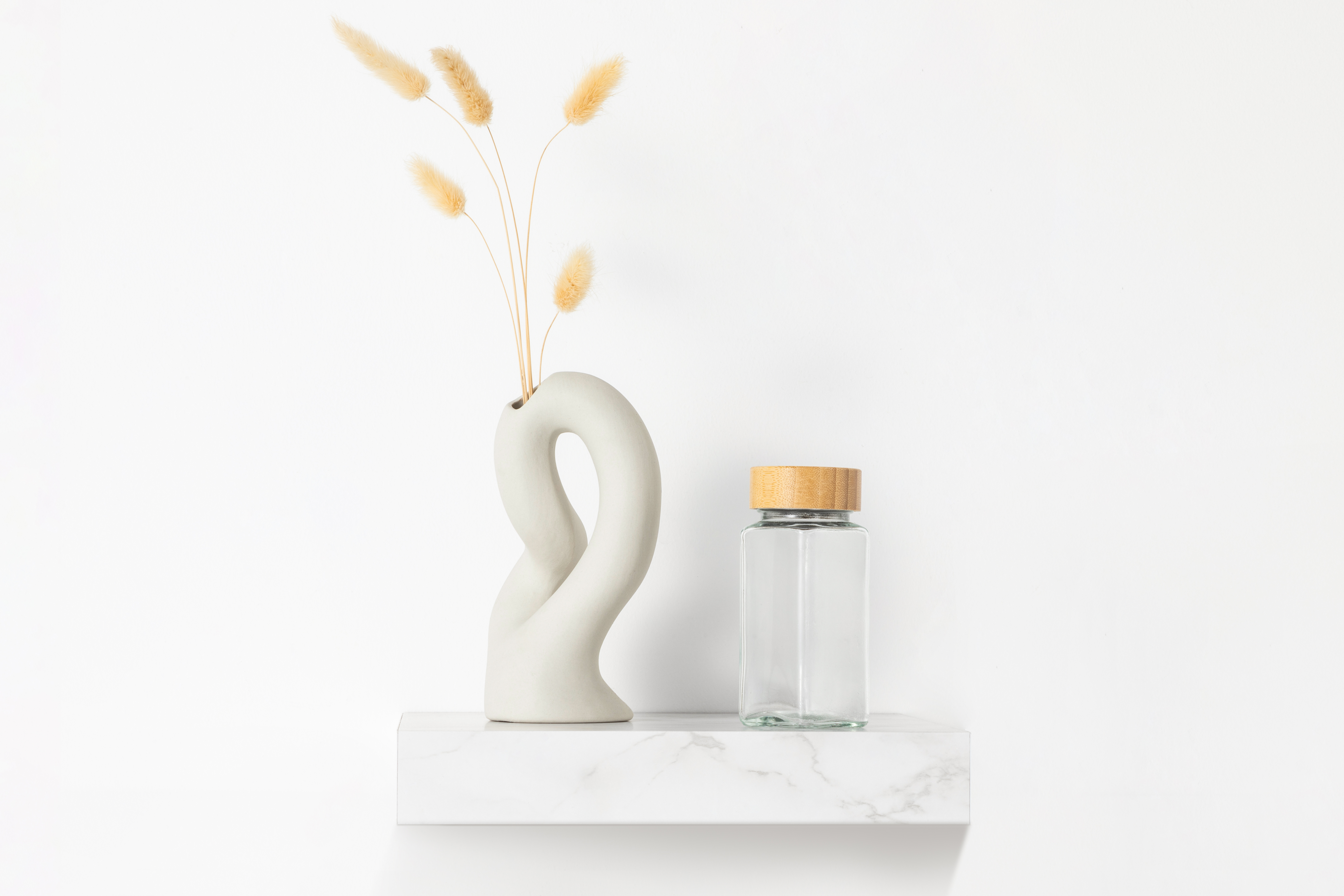 Изображение товара Настенная полка KONSENSA 23x23.5 см со скрытым креплением МДФ цвет светлый мрамор