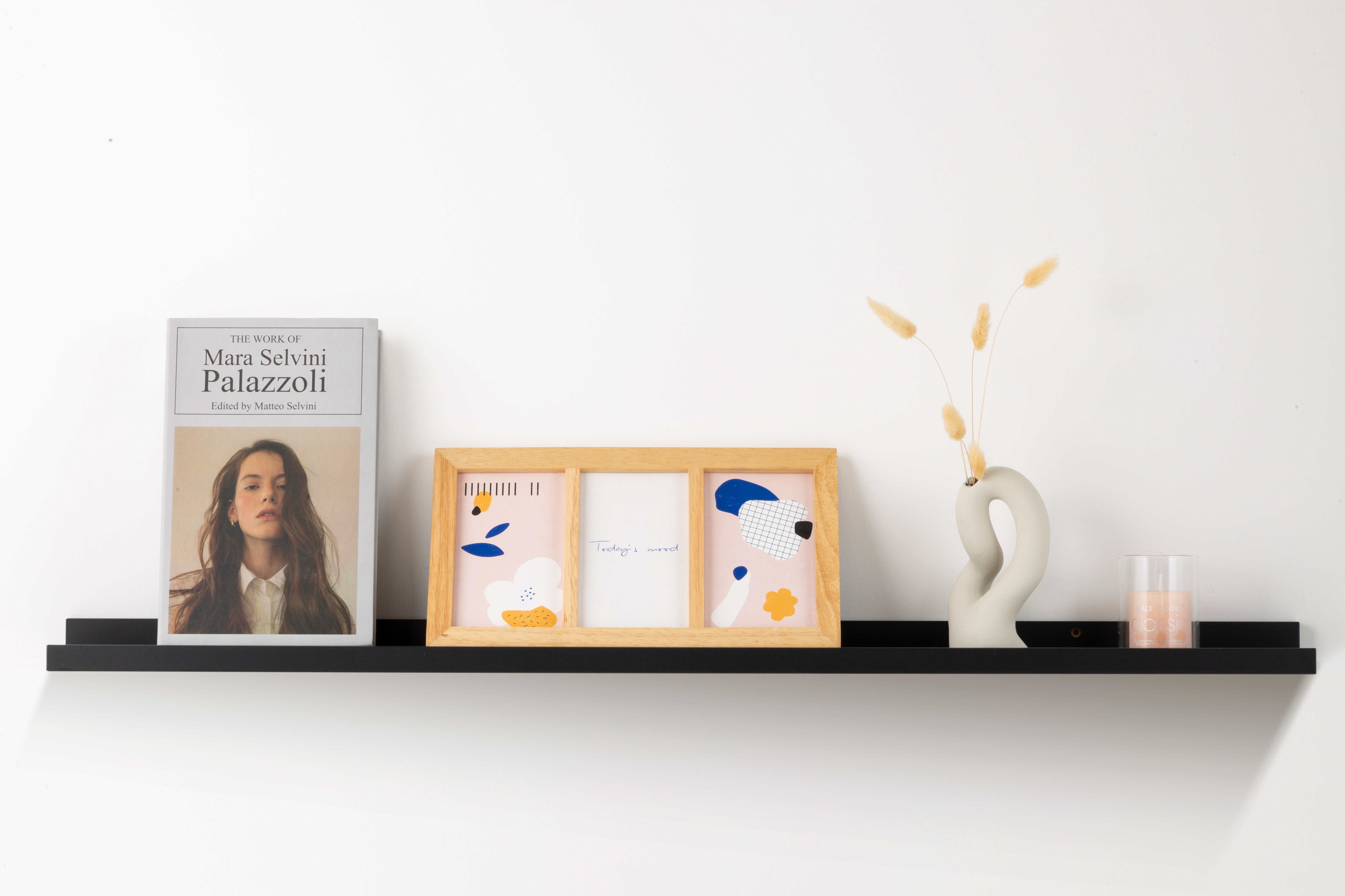 Изображение товара Настенная полка KONSENSA 100x10см из МДФ черная со скрытым креплением