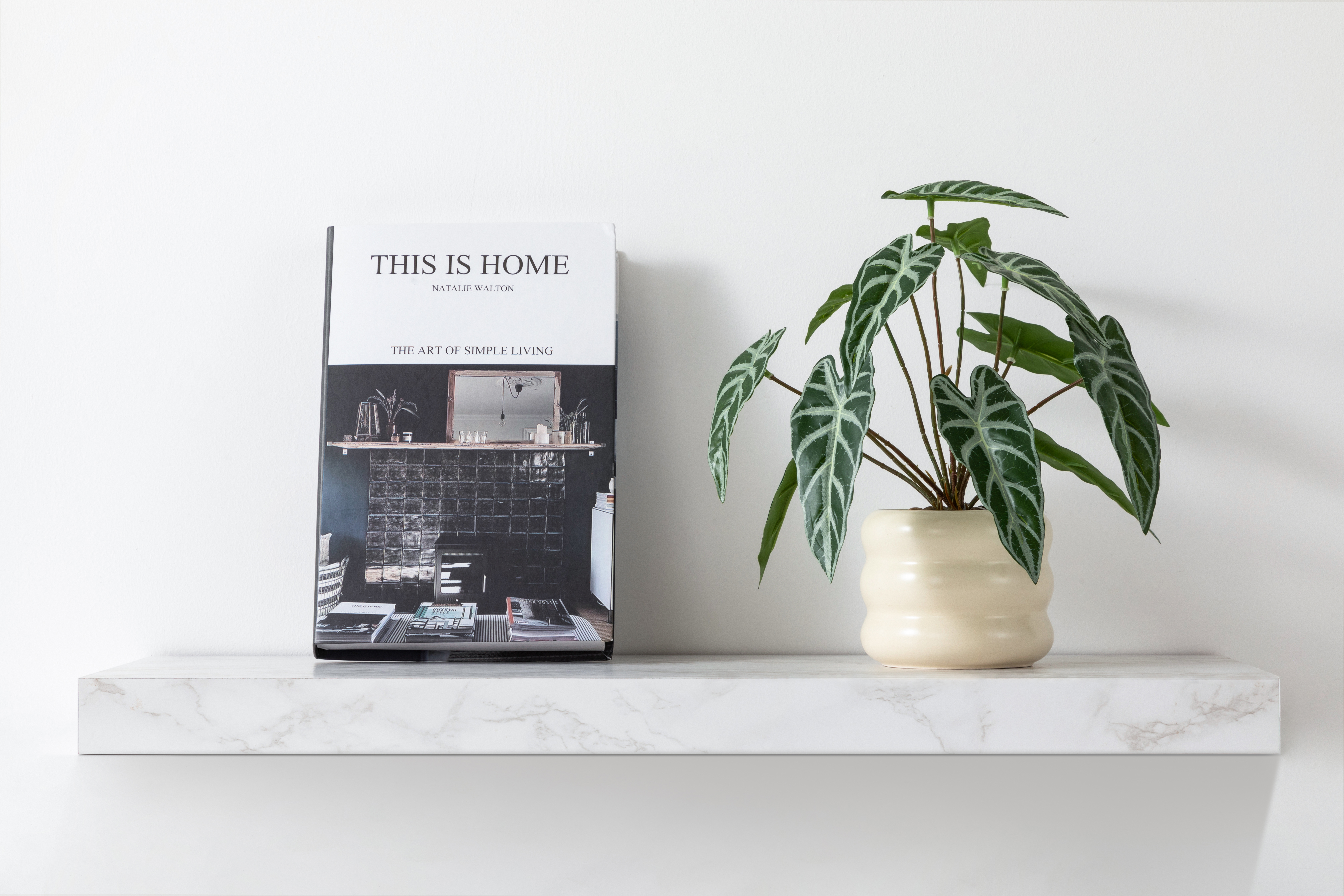 Изображение товара Настенная полка KONSENSA 60x23.5 см для книг и предметов