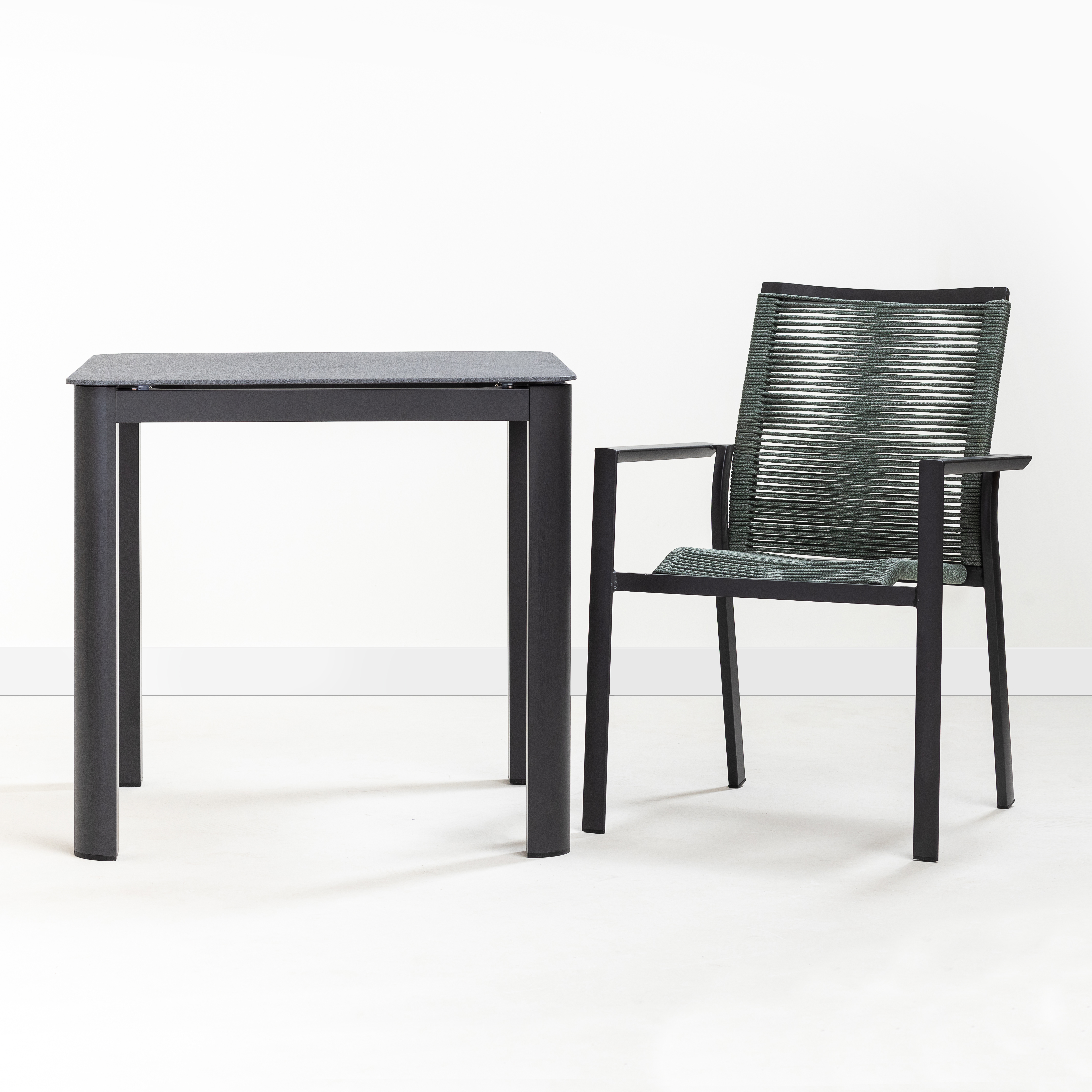 Изображение товара Обеденный садовый стол Bergenson Bjorn Leif 80 см х 80 см х 75 см