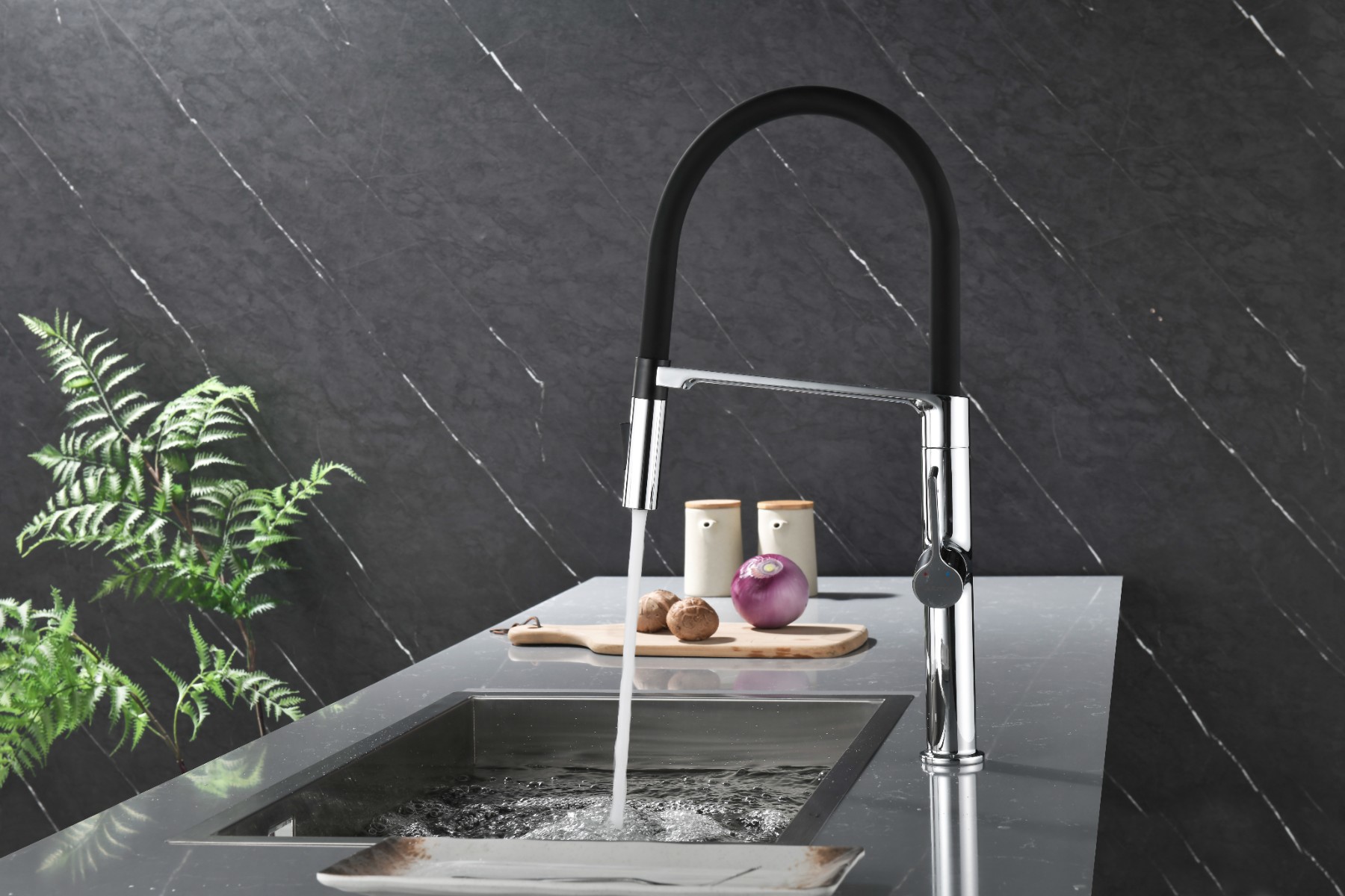 Изображение товара Смеситель для кухни Barrel Paulmark с деликатным душем и керамическим картриджем