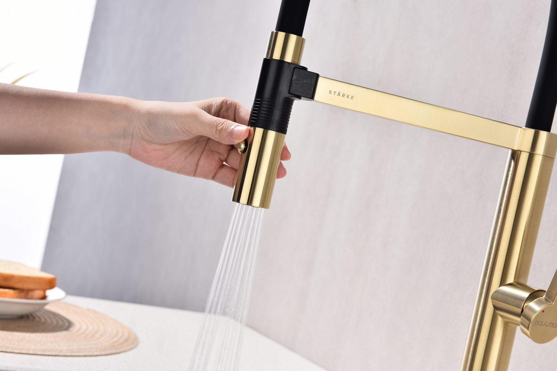 Изображение товара Смеситель для кухни Leader светлое брашированное золото Le214101-SBG Starke-Paulmark