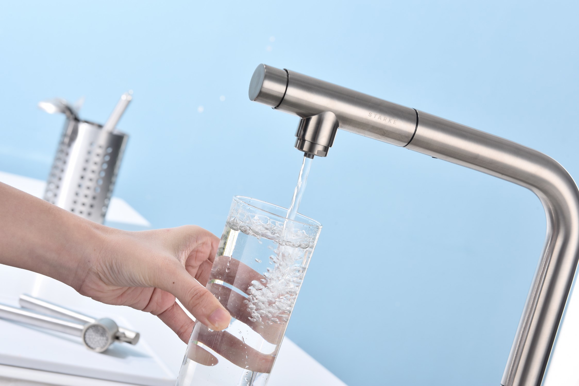 Изображение товара Смеситель для кухни VIPER с выдвижным изливом и подключением фильтра Никель