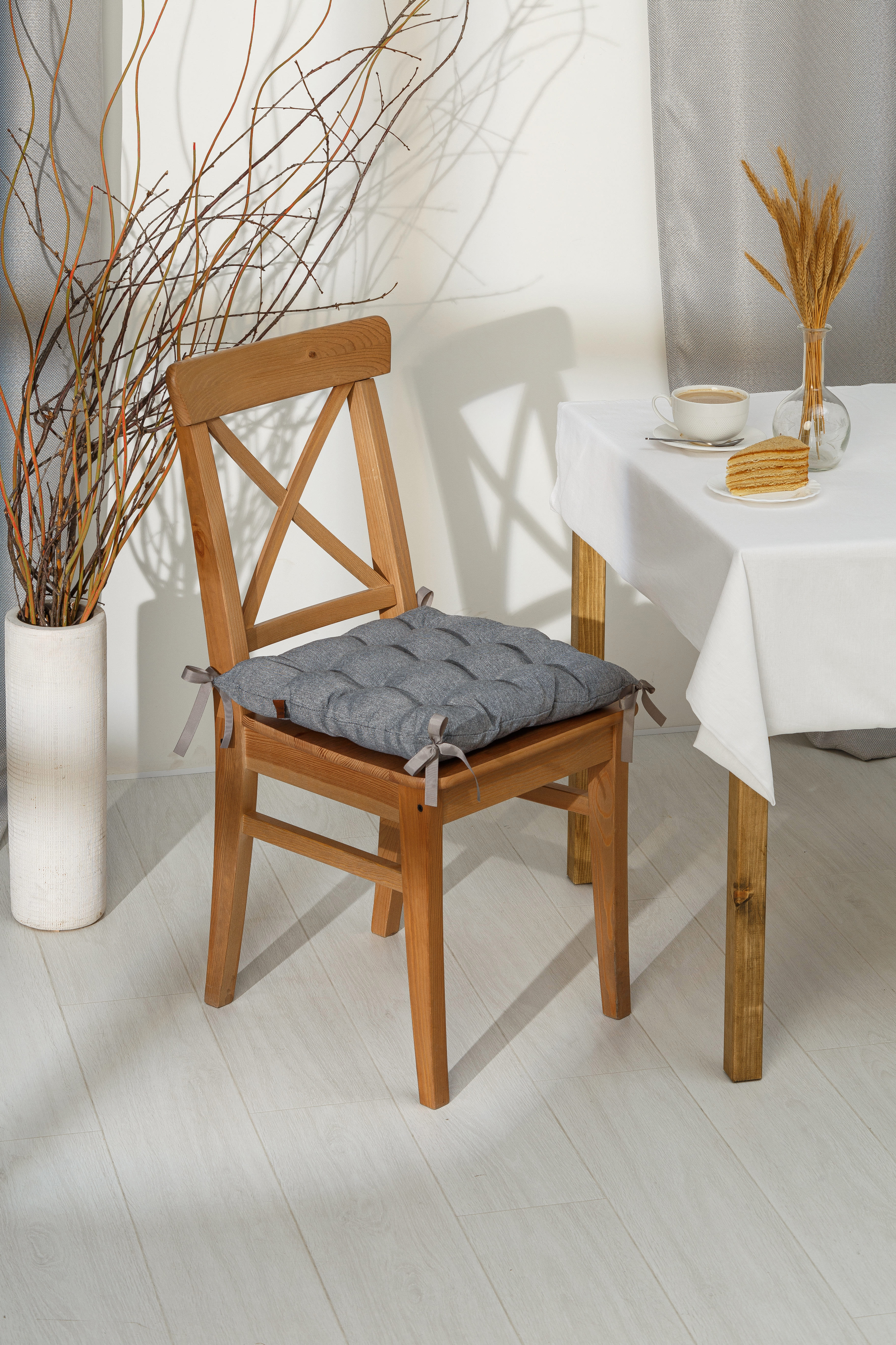 Изображение товара Подушка для стула MAD LION 40x40 см темно-серая с завязками долговечная