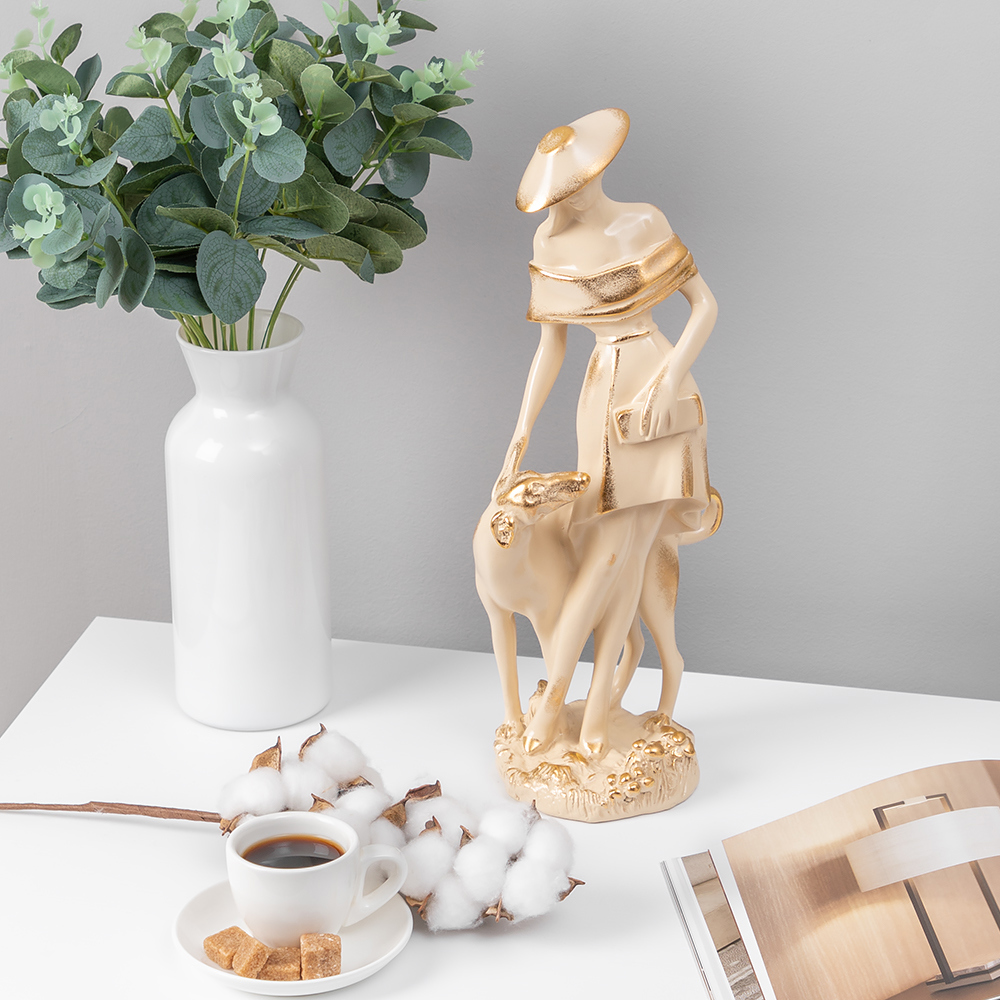 Изображение товара Статуэтка из мрамора Bogacho Девушка с собакой — бежевая, 35 см