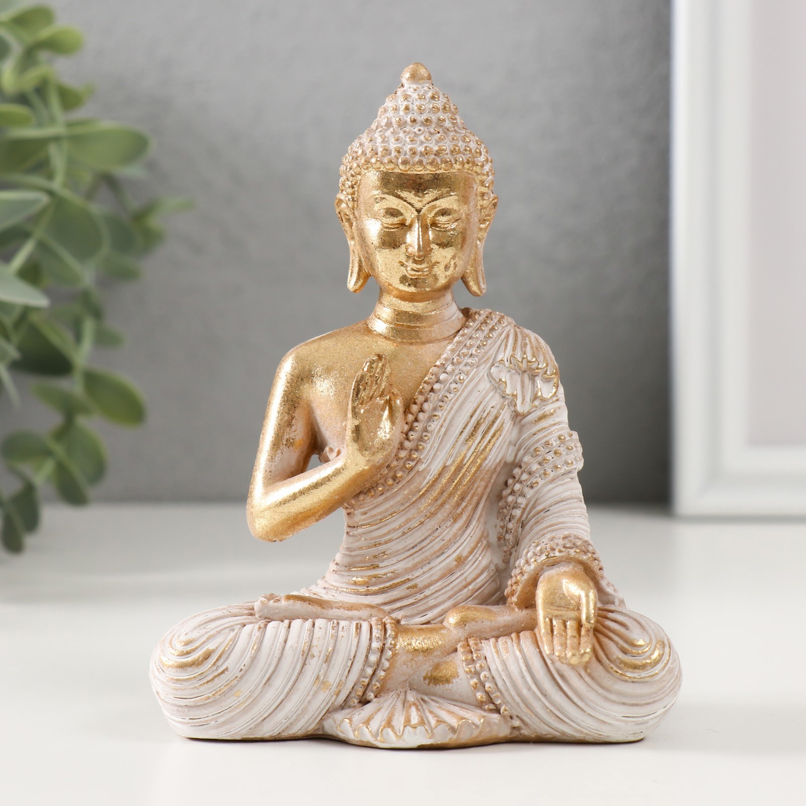 Изображение товара Будда в белом одеянии - сувенир из полистоуна 5х9, 5х12 см