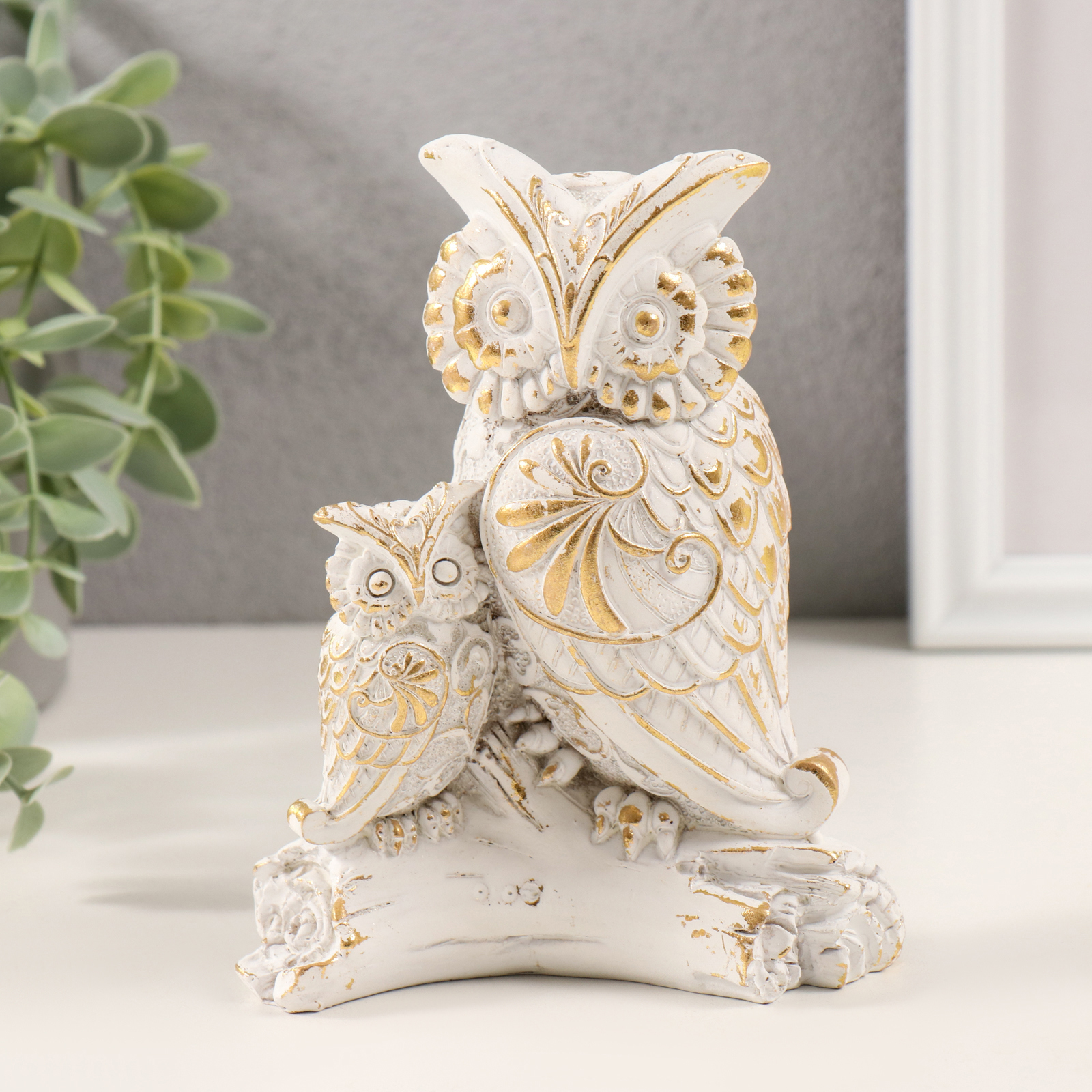 Изображение товара Сувенир полистоун Сова с совёнком на коряге белый с золотой патиной 115х65х145 см 10203928