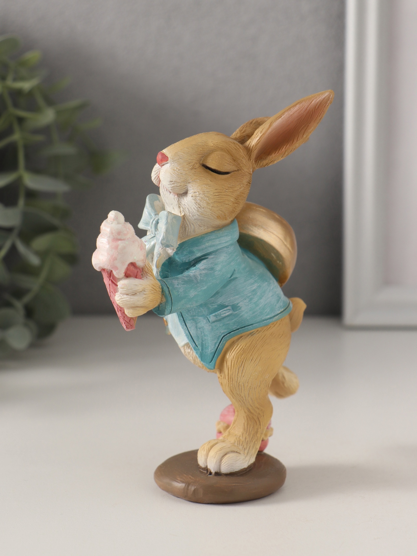 Изображение товара Сувенир полистоун Заяц с карманными часами и мороженым голубой 10х6х135 см 10740287
