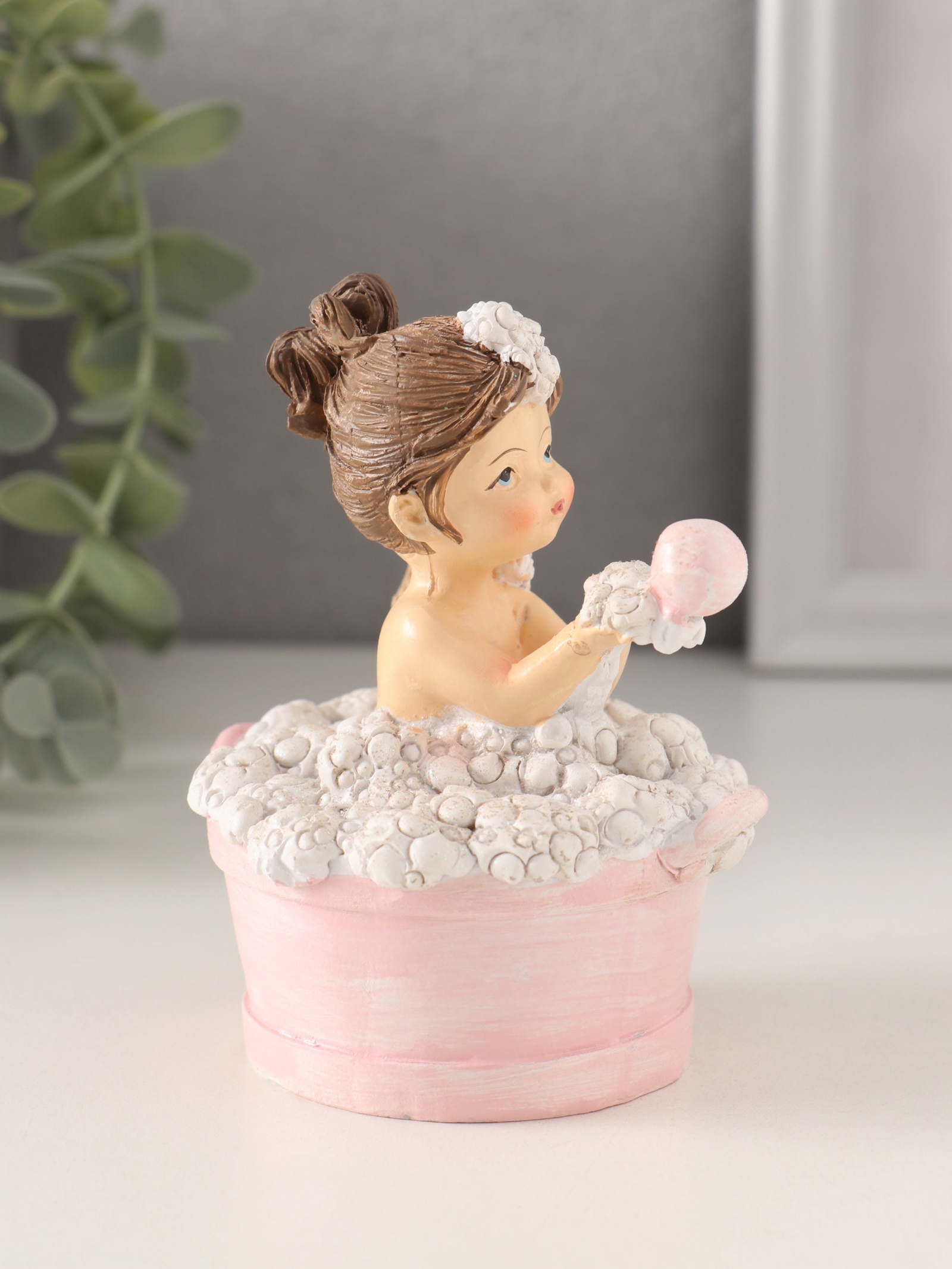 Изображение товара Сувенир полистоун Купание - малышка и пёсик 85х8х105 см 10583186