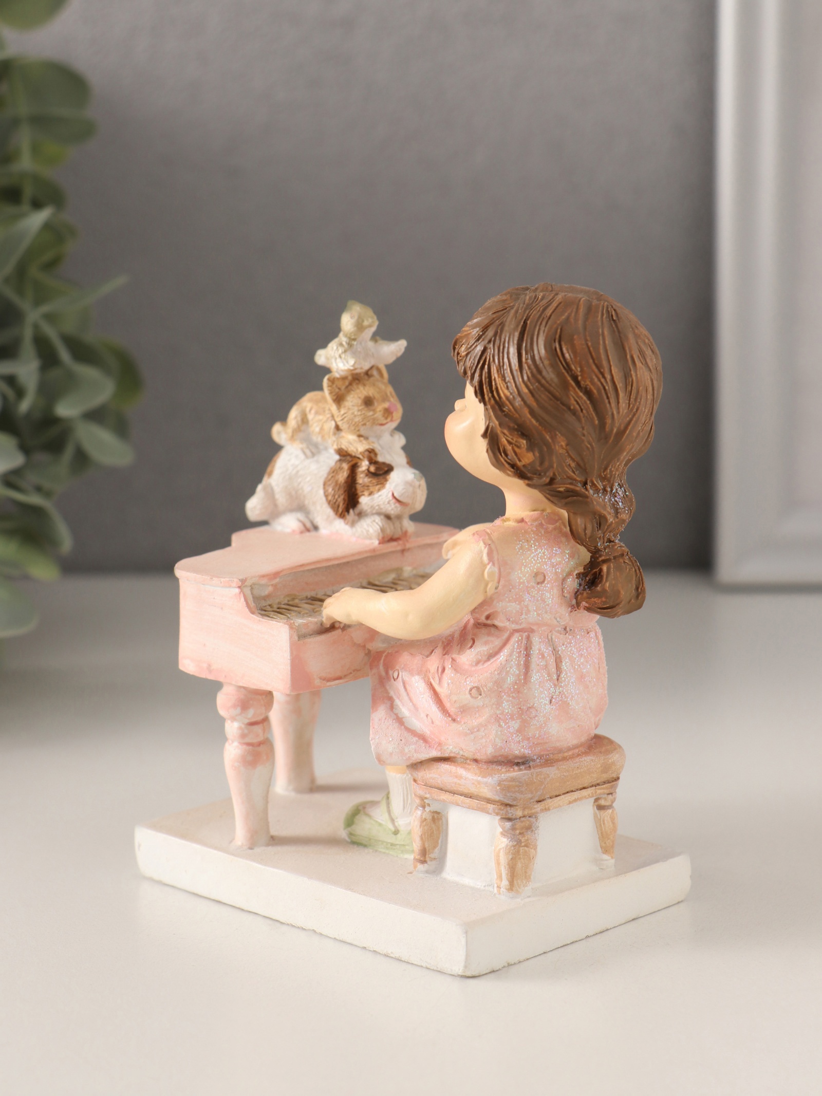 Изображение товара Сувенир полистоун: Малышка играет на фортепиано, зверята слушают