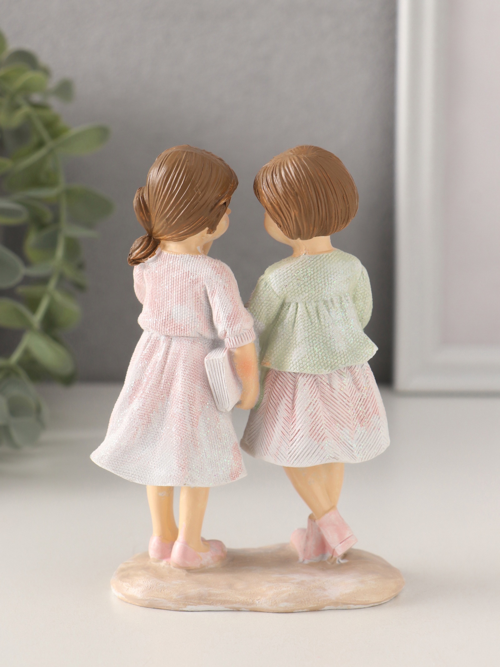 Изображение товара Сувенир полистоун Малышки-подружки розово-зелёный 85х5х125 см 10583163