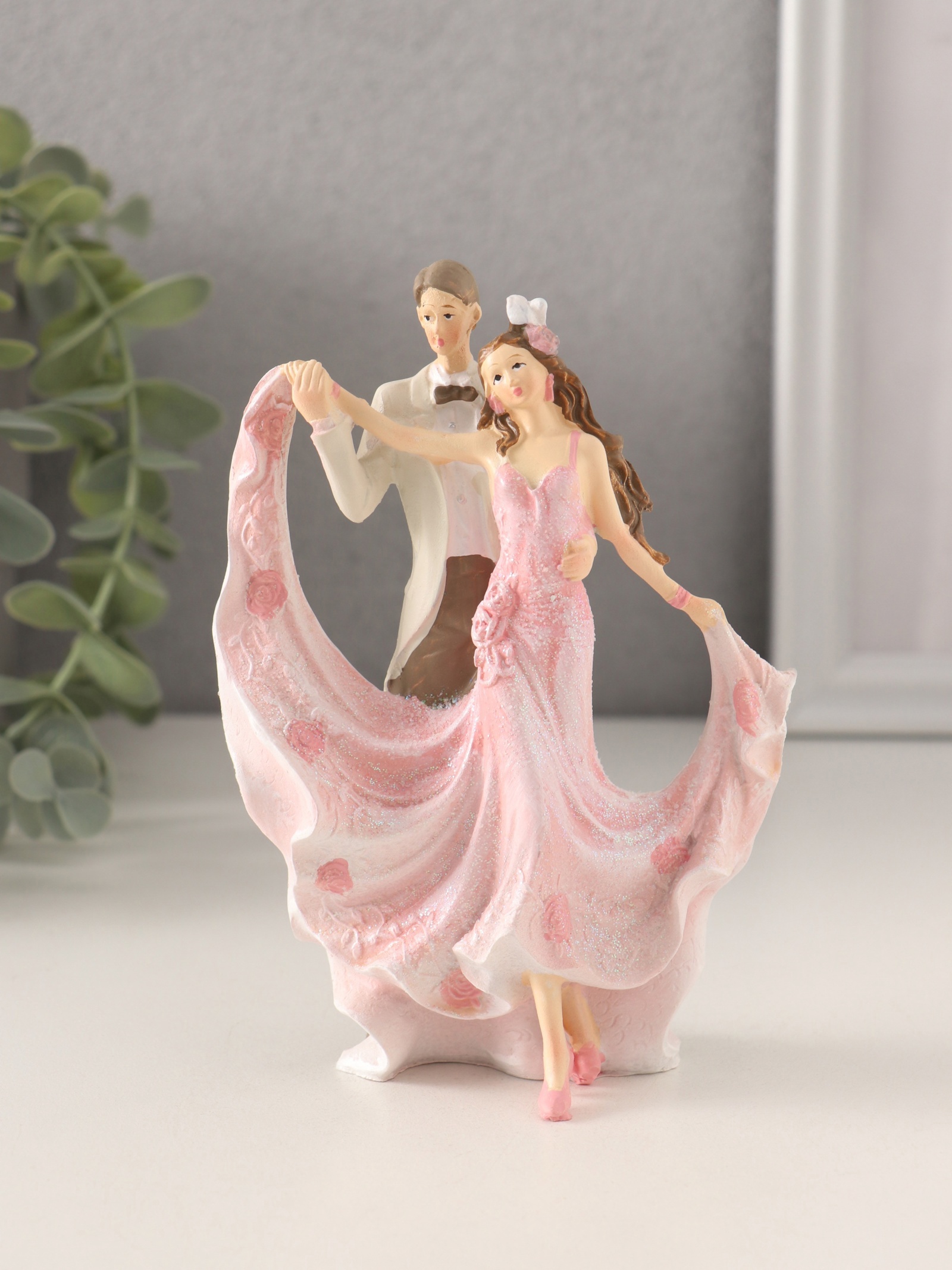 Изображение товара Сувенир полистоун Танцующая пара бело-розовый 95х5х13 см 10583117