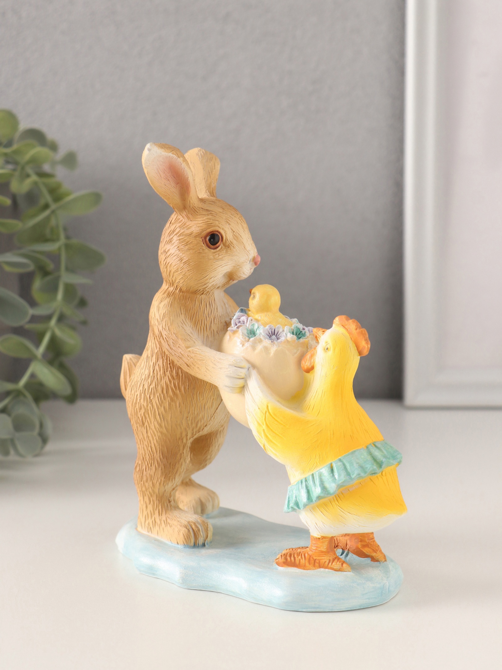 Изображение товара Сувенир полистоун Зайчик и курочка с цыплёнком в скорлупе 12х6х14 см 10583282