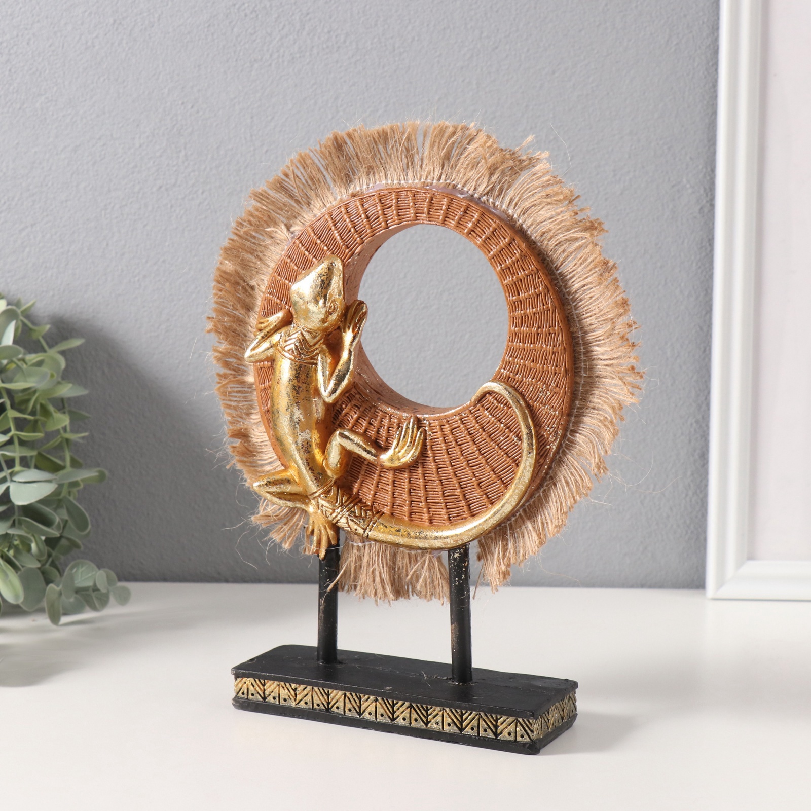 Изображение товара Сувенир полистоун Золотая ящерица на плетёном кольце 5x132x215 см 10693504