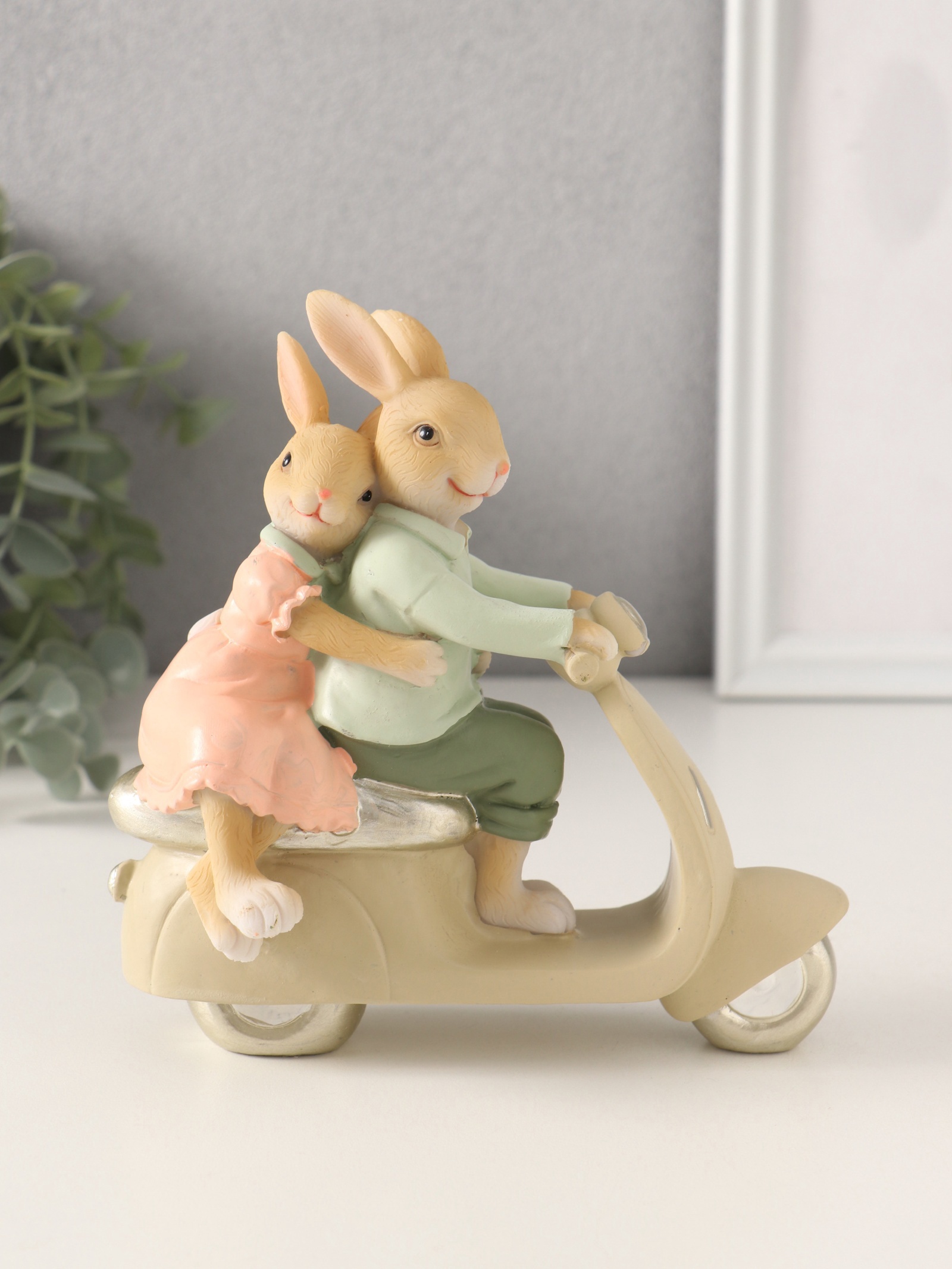 Изображение товара Сувенир полистоун Кролики - катание на мопеде 14х7х15 см 10583209