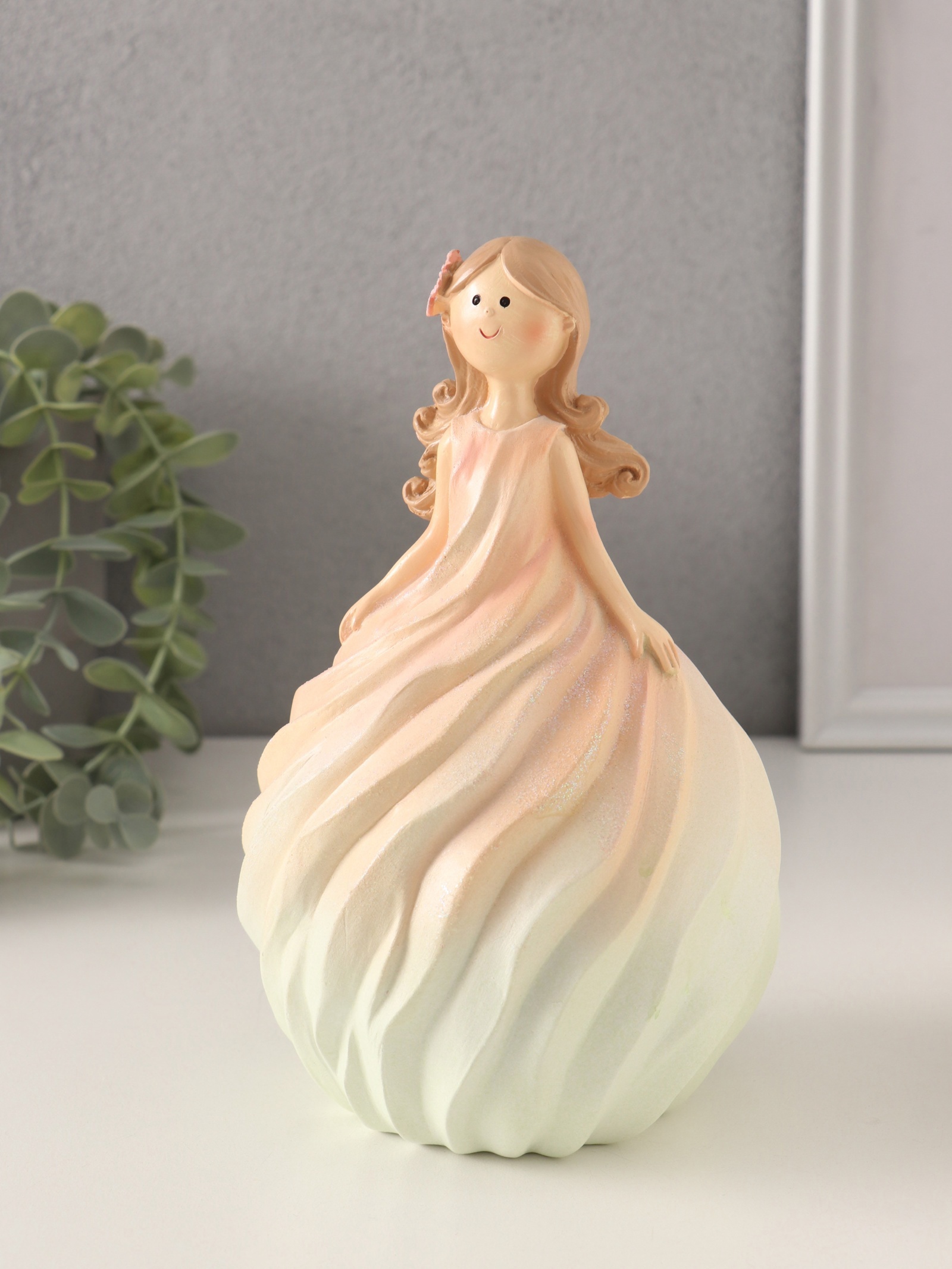 Изображение товара Девочка-зефирка с цветком в волосах, розово-жёлтая — декоративная фигура