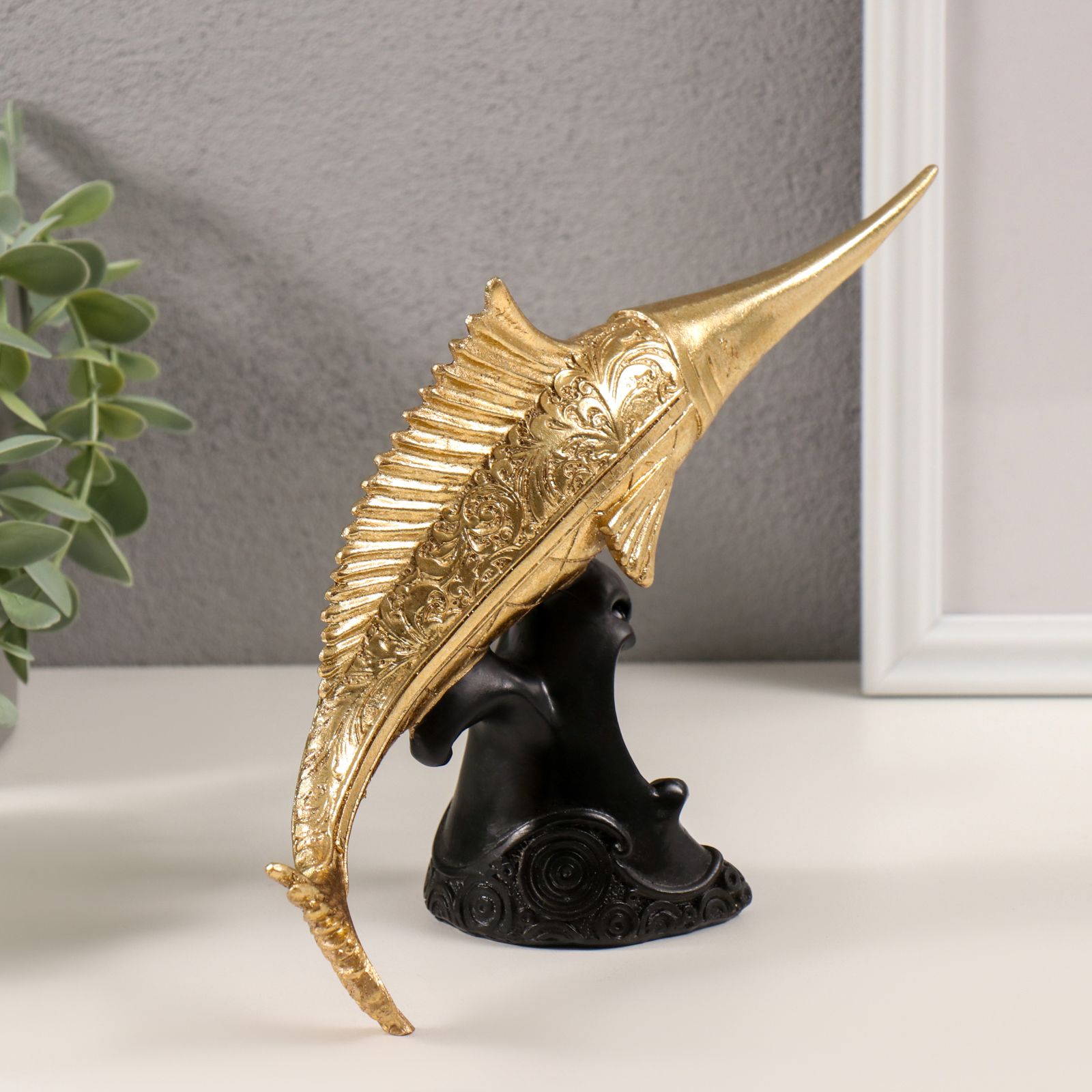 Изображение товара Сувенир полистоун Меч-рыба золотая с узорами 23x7x16 см