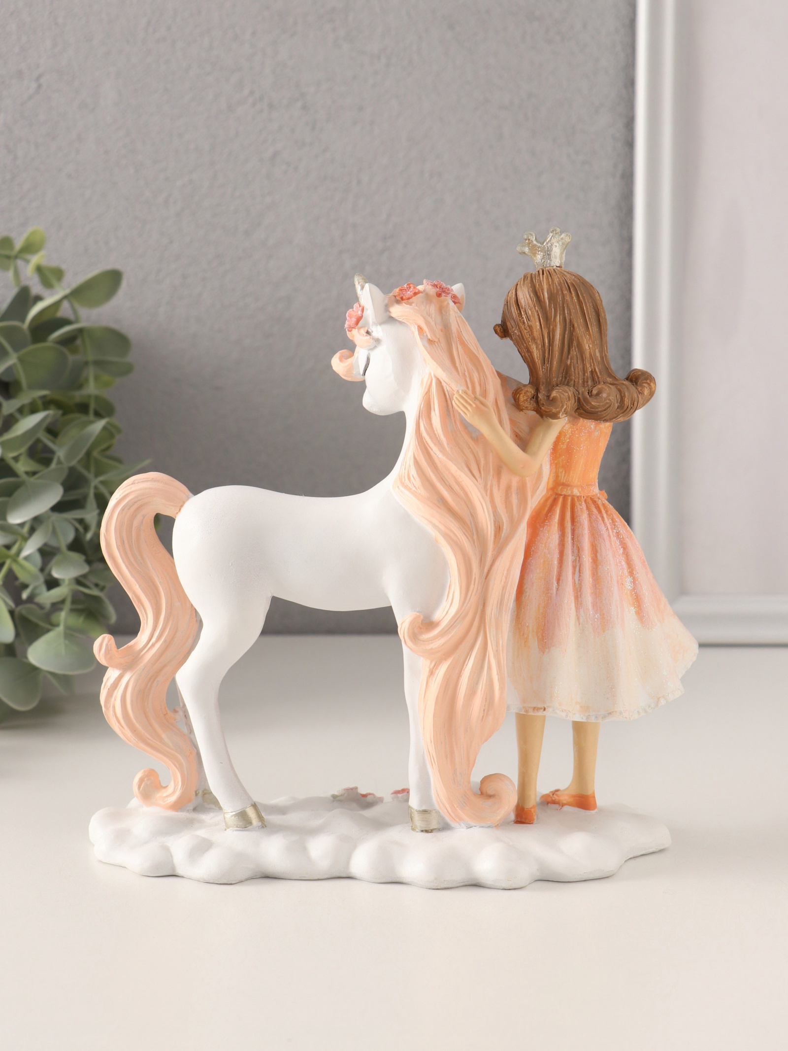 Изображение товара Сувенир Девочка-принцесса с единорогом полистоун 17 см