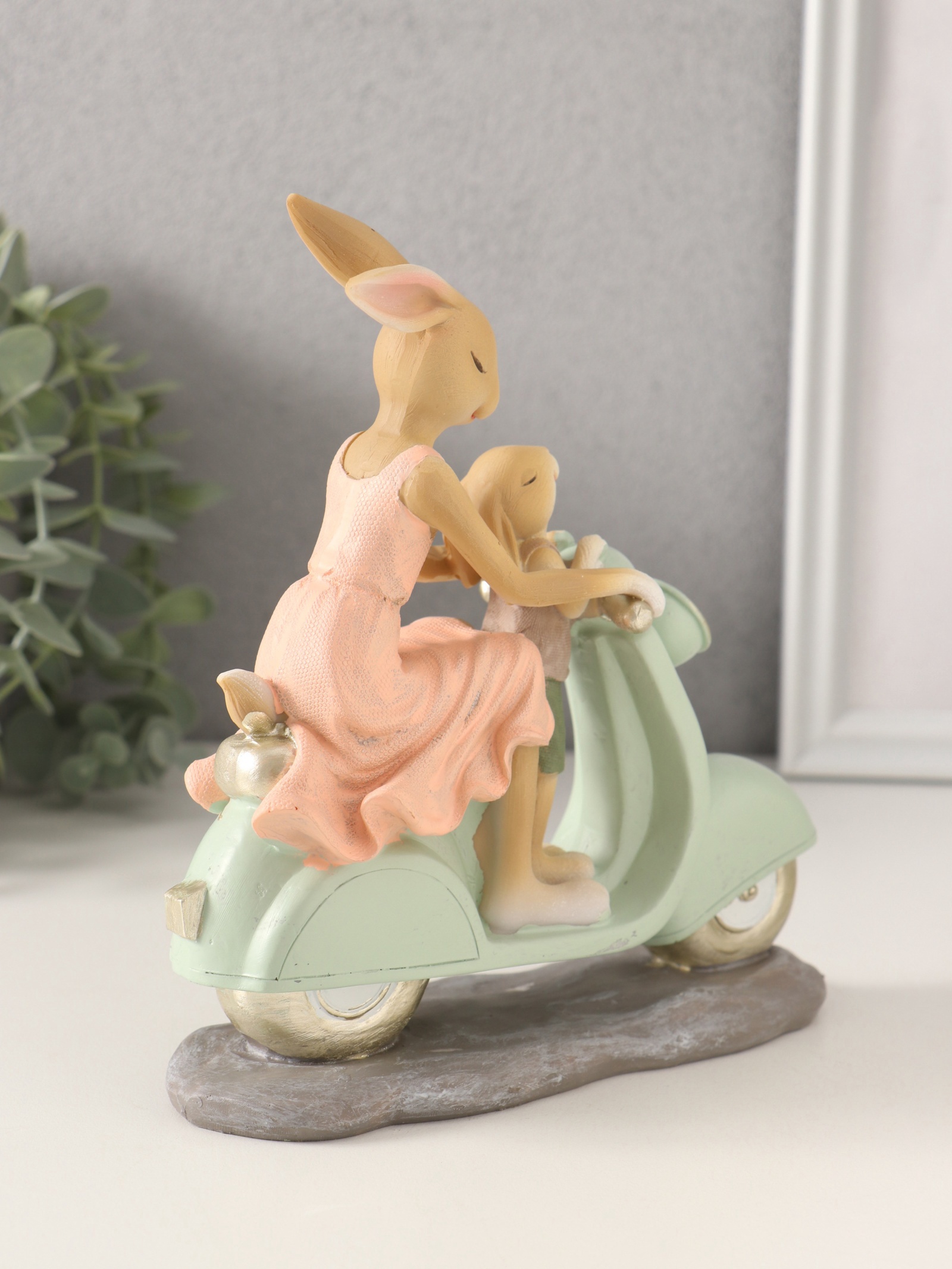 Изображение товара Сувенир полистоун Зайки. Мама с сыном на мопеде 16х6х175 см 10583214