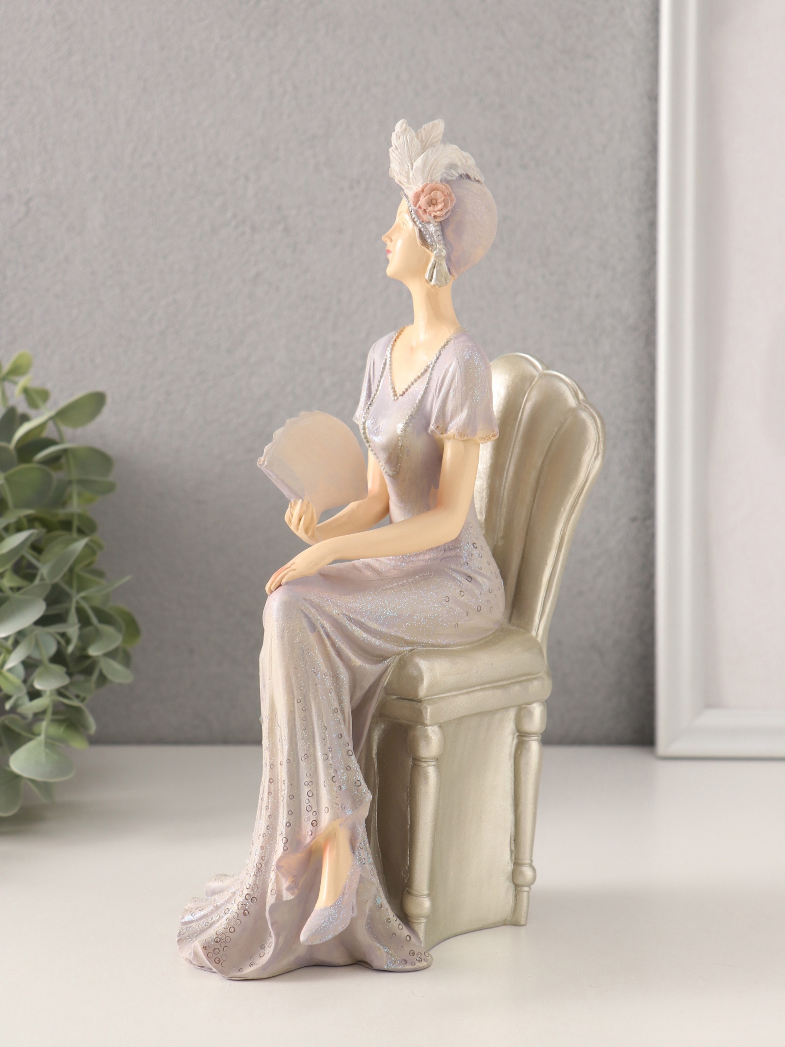 Изображение товара Мадмуазель Элиза — декоративная фигура из полистоуна, 13×9×25 см