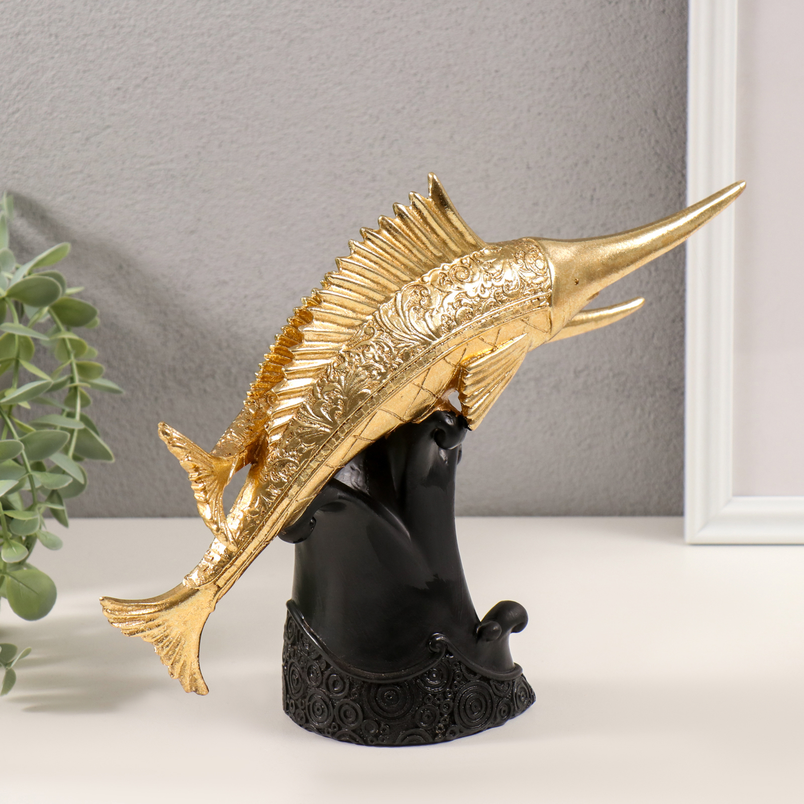 Изображение товара Сувенир полистоун Меч-рыбы золотые с узорами 32х85х20 см 10203904