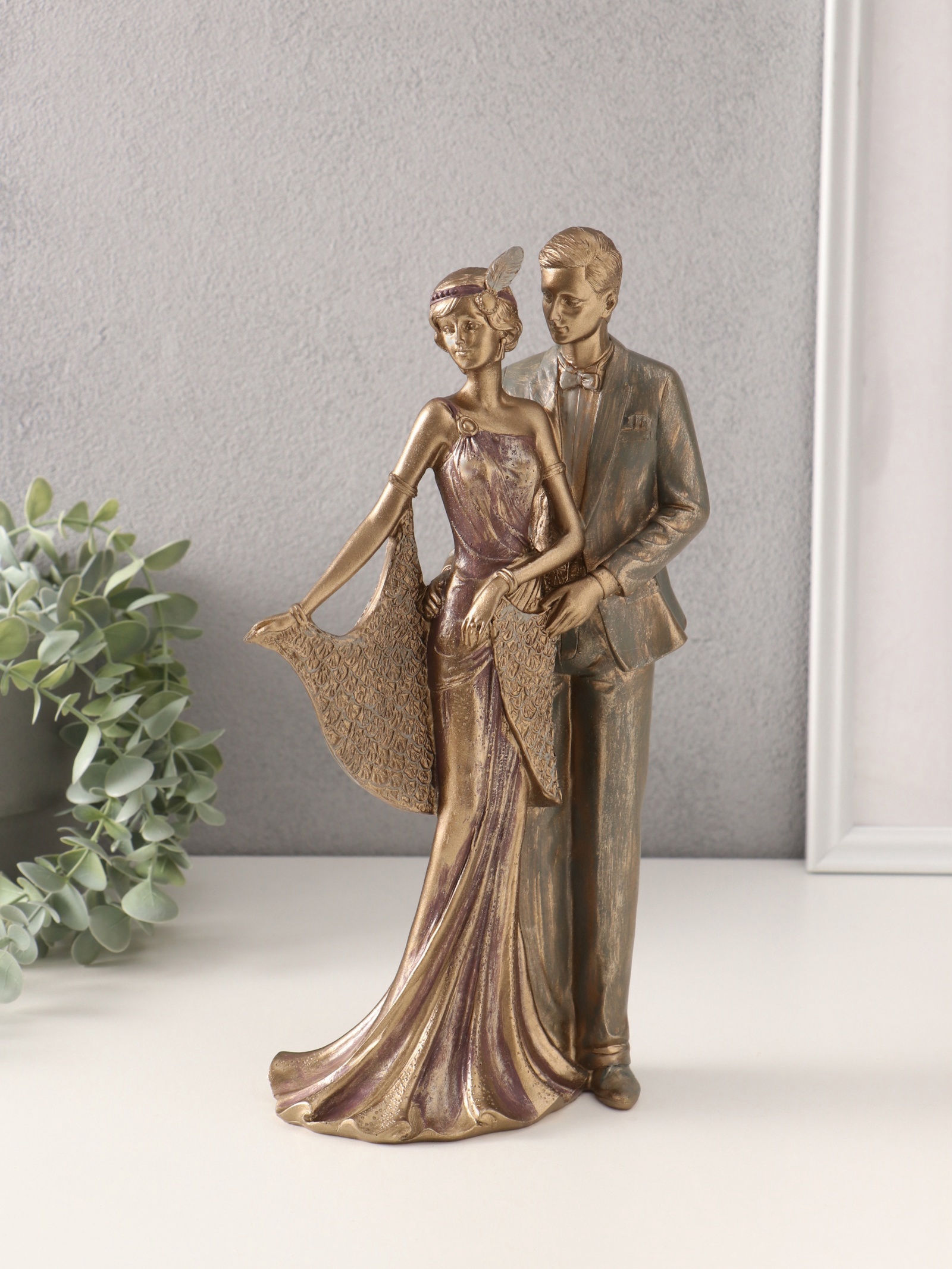 Изображение товара Сувенир полистоун Пара в костюмах 20-30-х годов 17х9х315 см 10583113