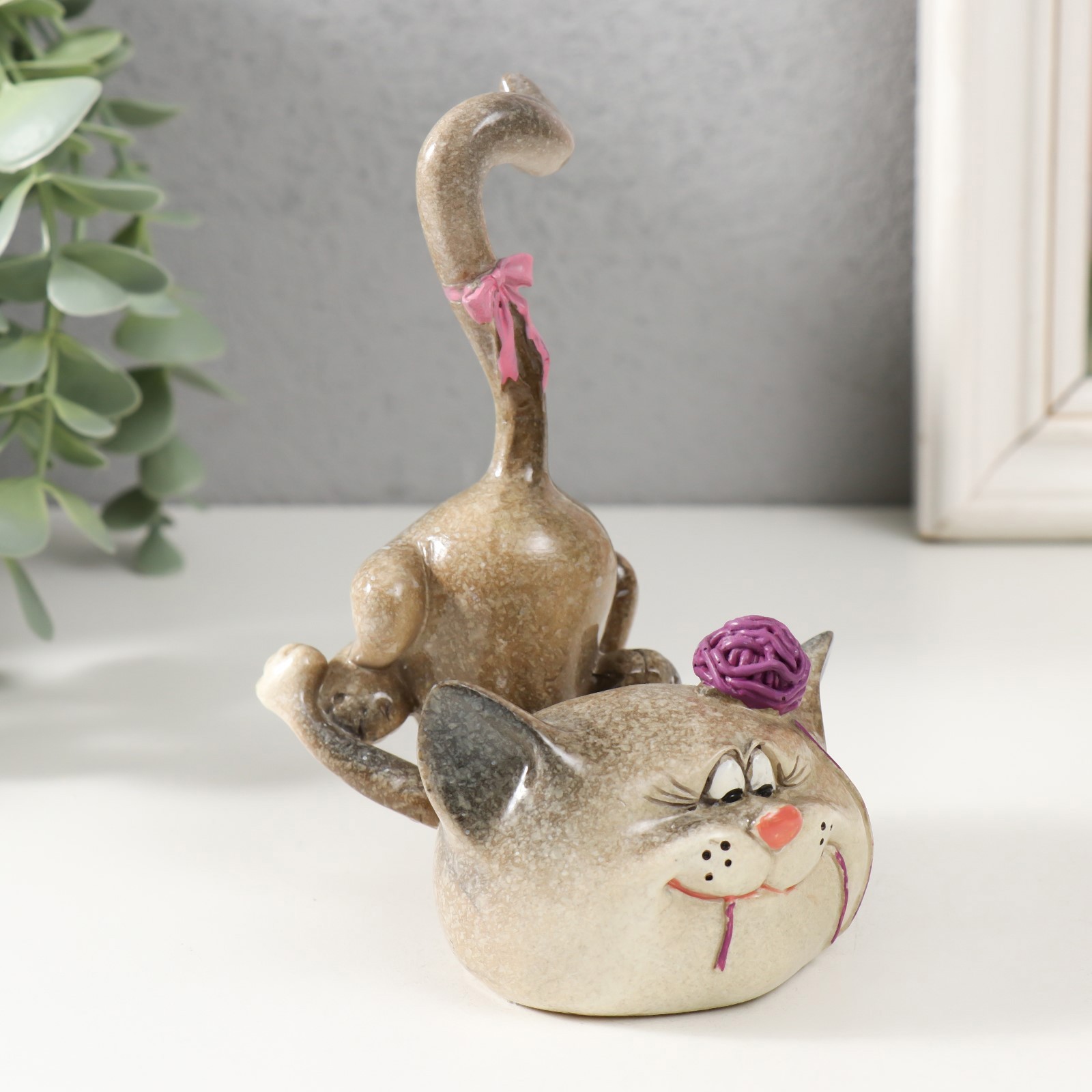 Изображение товара Кошечка играет с клубком — декоративная фигура, 9,5×8×12,5 см