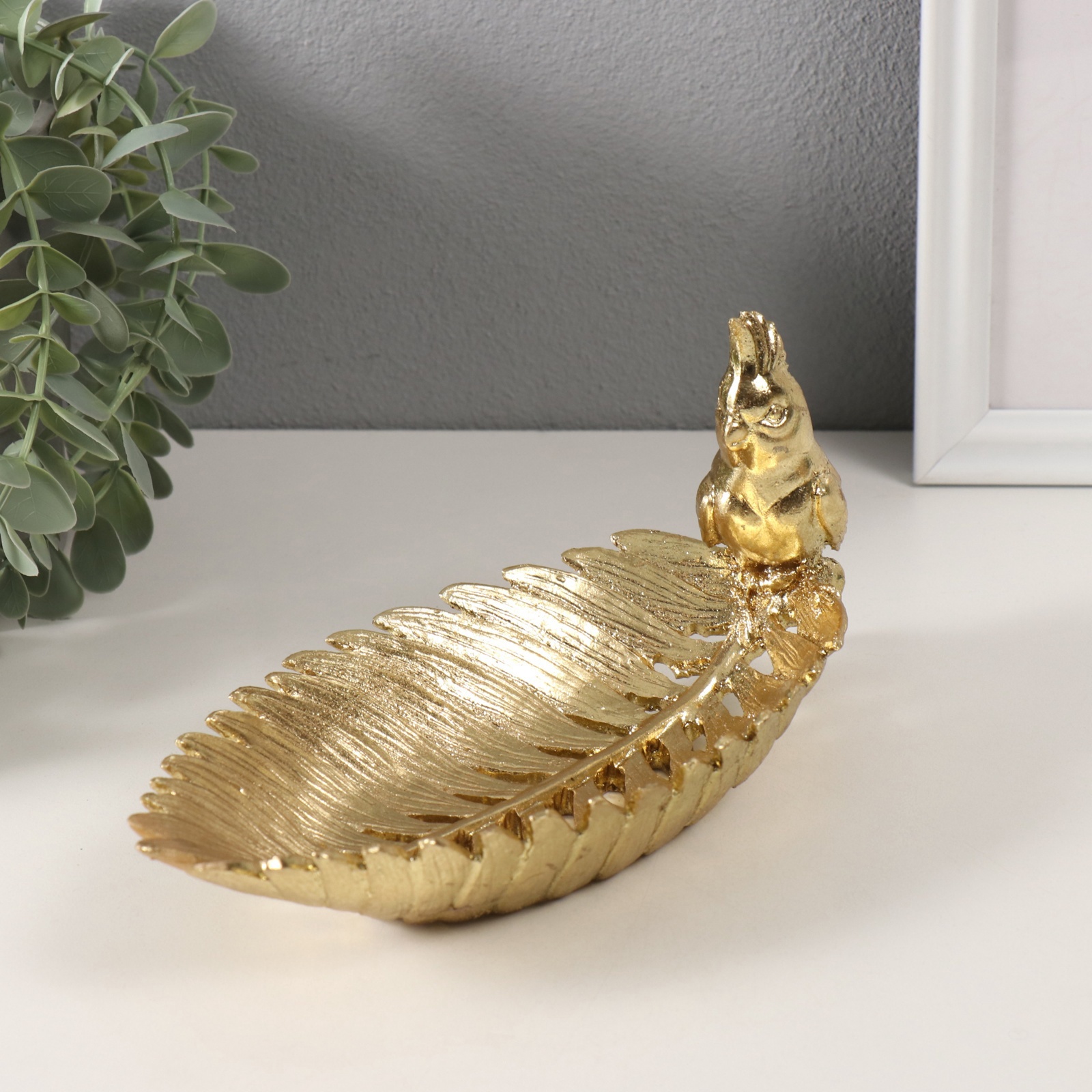 Изображение товара Золотой попугайчик на подставке 11x24,5x11 см Изображение товара Золотой попугайчик на подставке 11x24,5x11 см