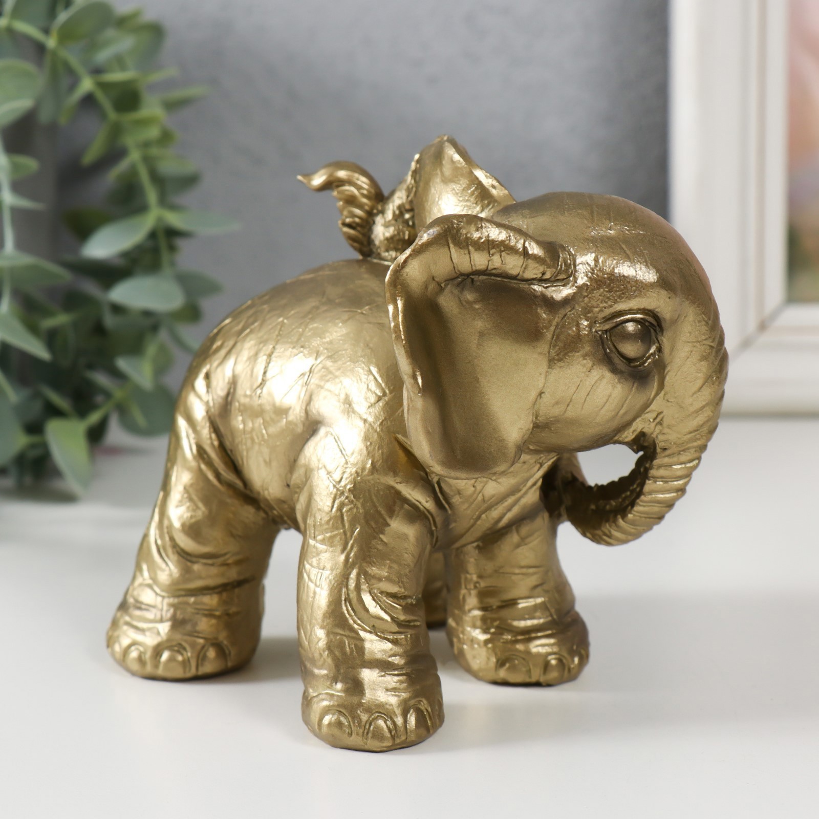 Изображение товара Сувенир полистоун Слонёнок с белочкой на спине 134х10х12 см 9710371