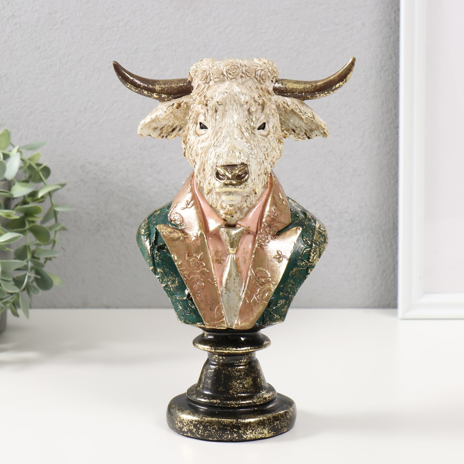 Изображение товара Сувенир Белый бизон в пиджаке полистоун 16×11,5×25 см