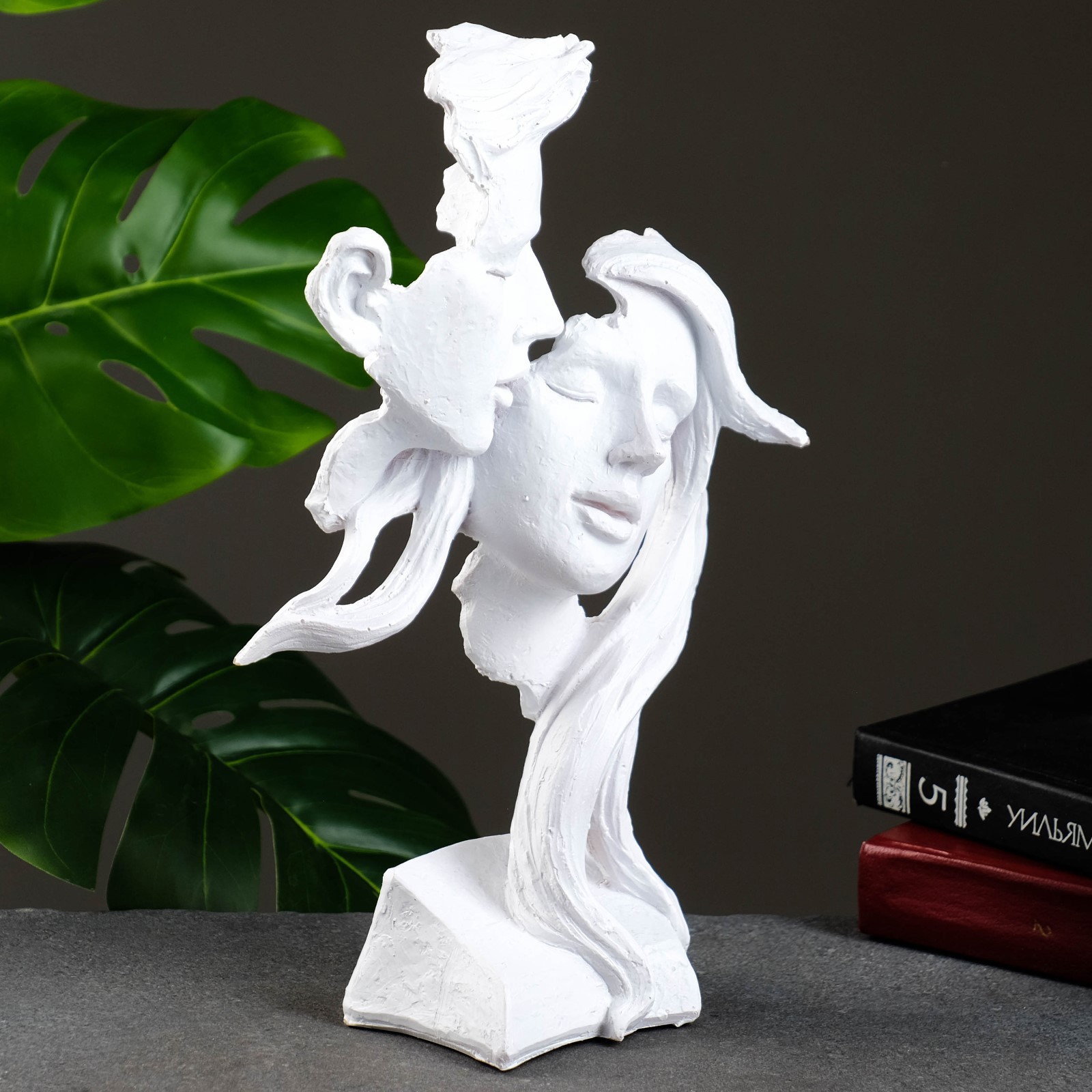 Изображение товара Фигура Пара влюбленная — молодежь белая 32 см