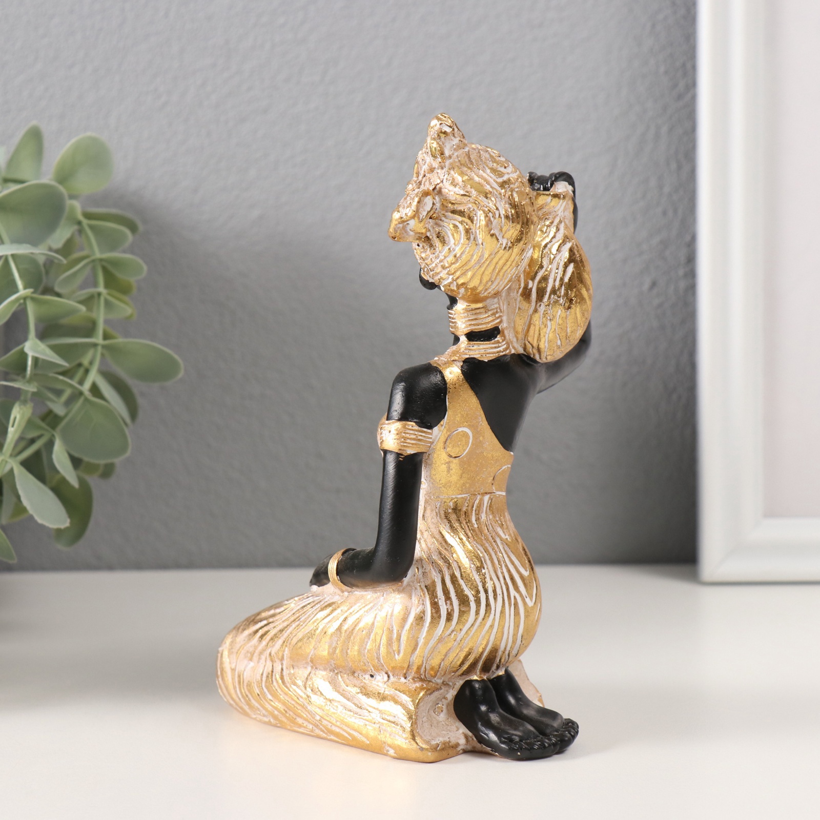 Изображение товара Сувенир Африканка в платье с кувшином, полистоун 10,5×9×16 см