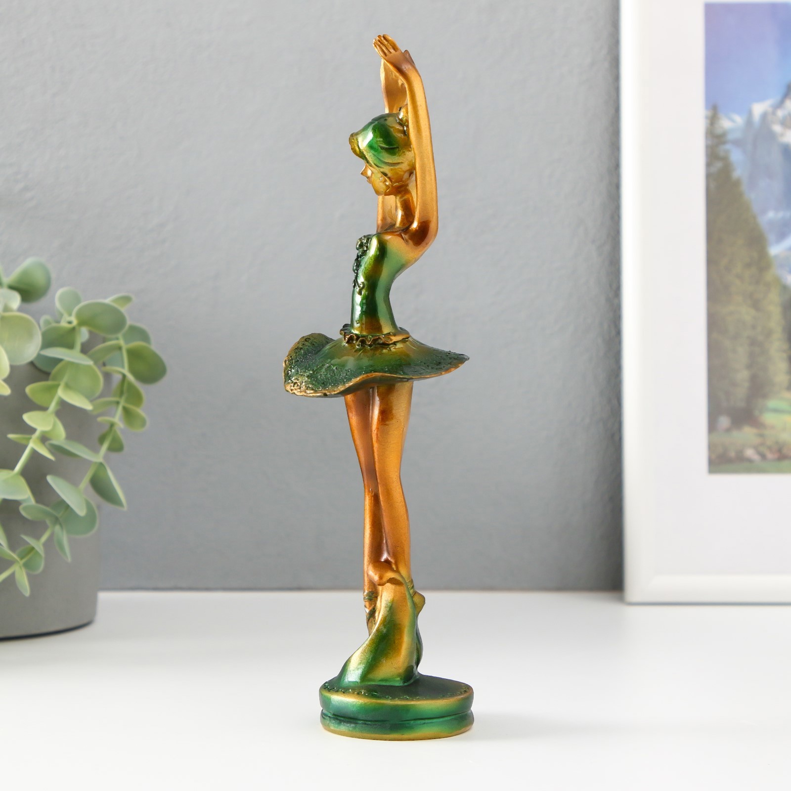 Изображение товара Сувенир полистоун Балерина в зелёной пачке 22х8х6 см 1537209