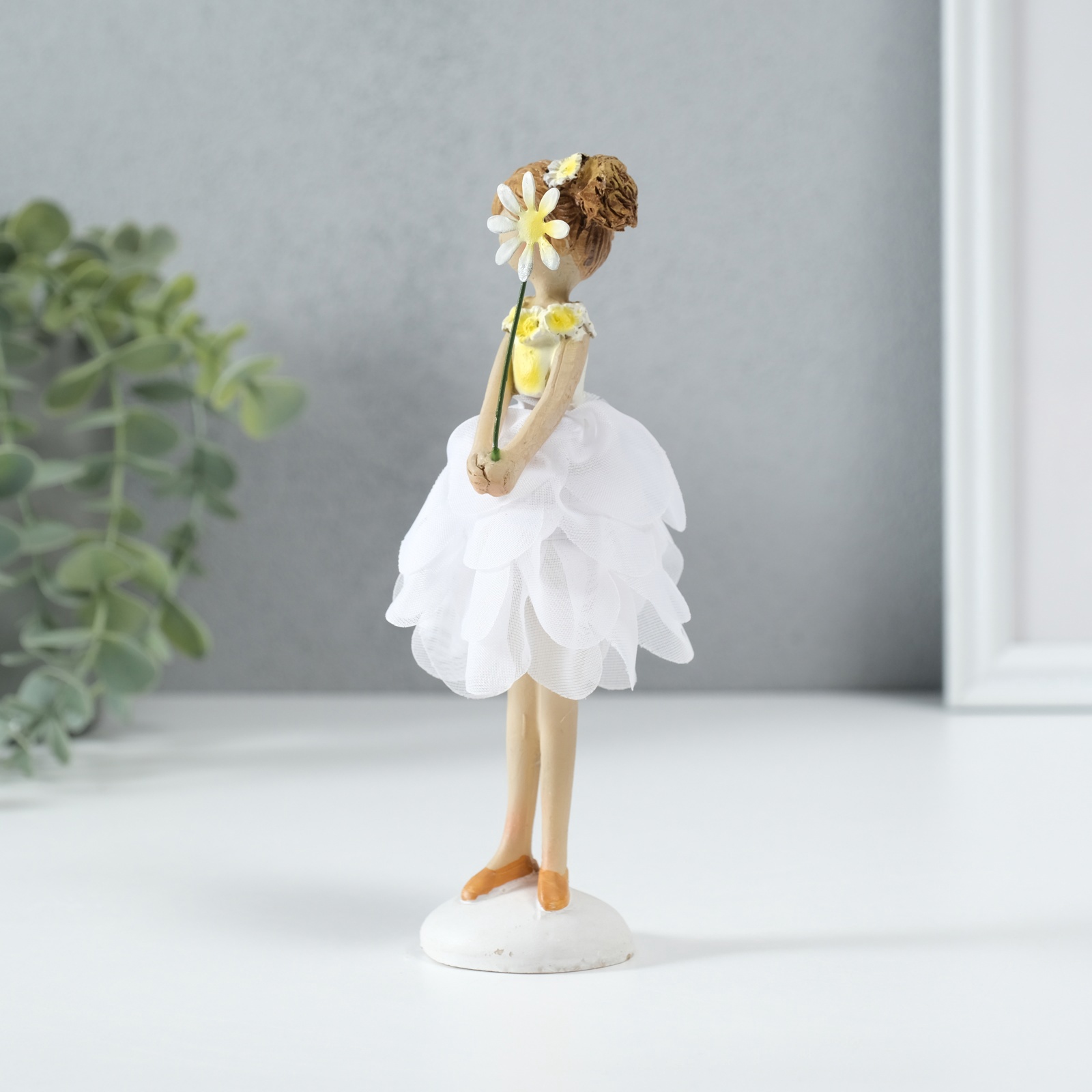 Изображение товара Сувенир полистоун Девочка фея в бело-жёлтом платье с палочкой 7х7х165 см 10326189