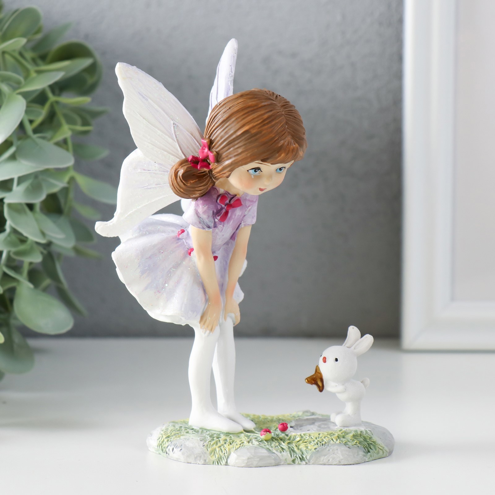 Изображение товара Сувенир Девочка-бабочка с зайчиком на полянке