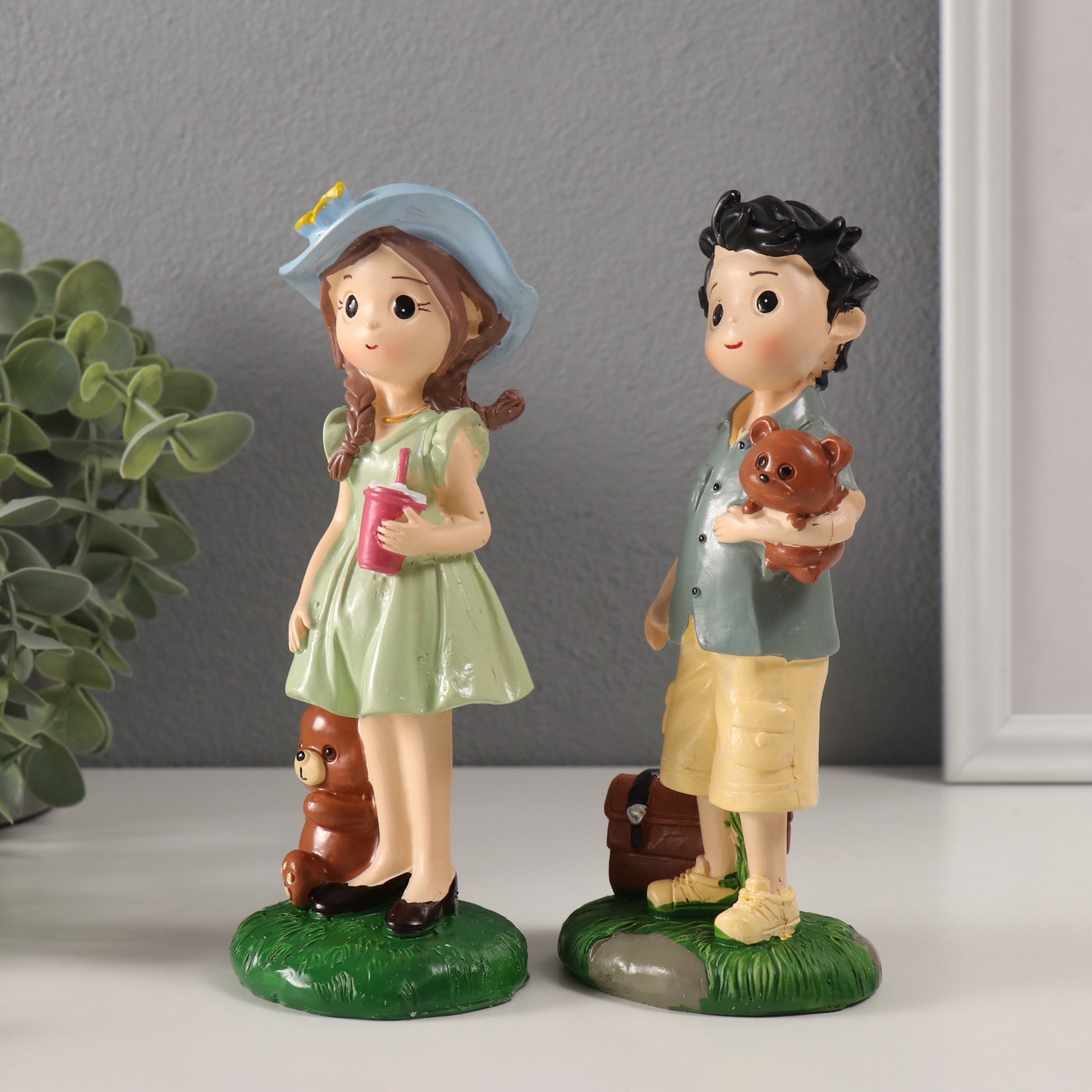 Изображение товара Мальчик и девочка с мишками — набор 2 шт, полистоун