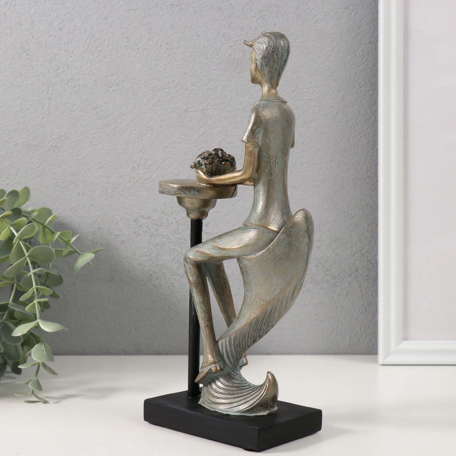 Изображение товара Декоративная фигура СИМА-ЛЕНД Парень с букетом в ожидании девушки