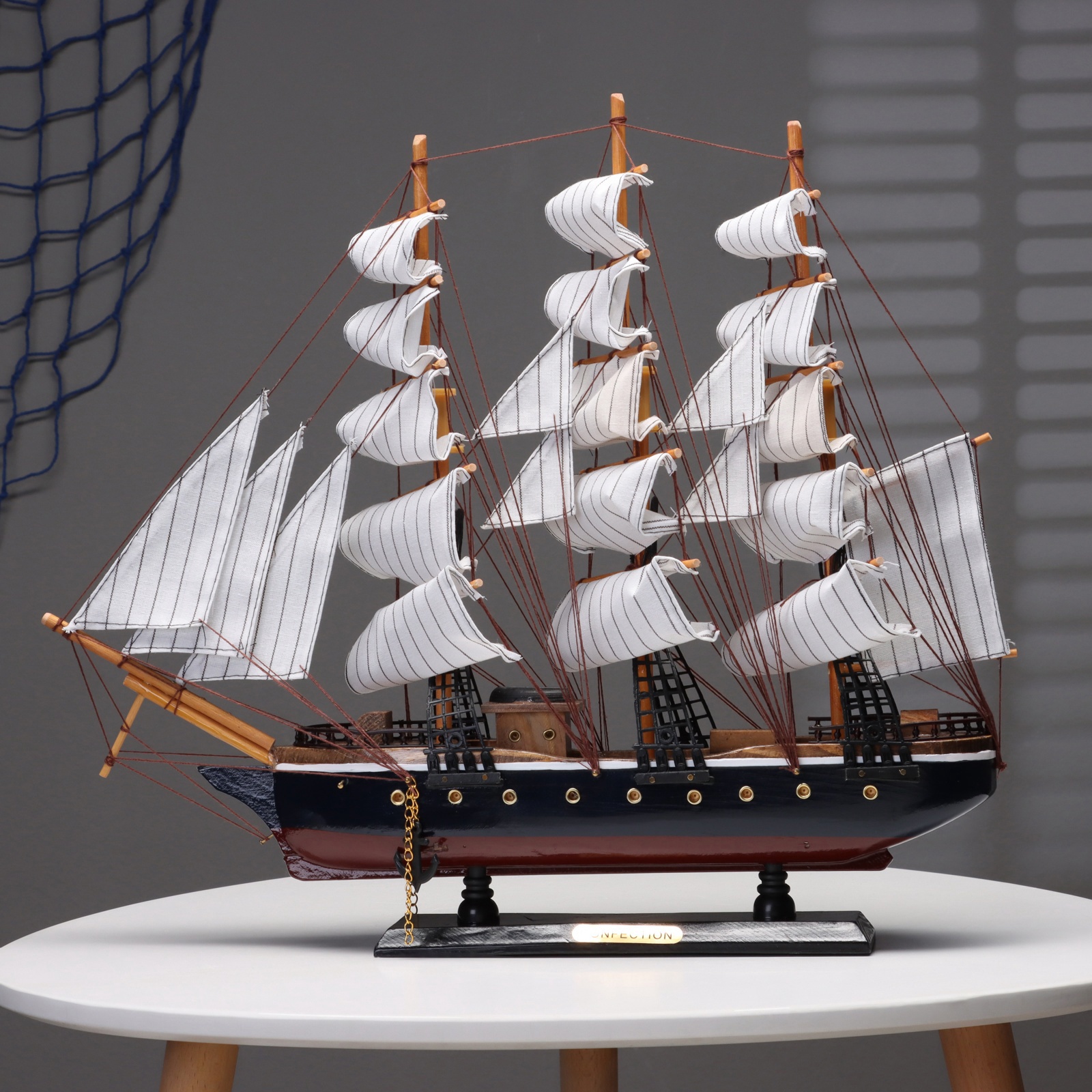 Изображение товара Корабль сувенирный средний «Фугас» борта тёмные с белой полосой 45х50х9 см микс 1531146