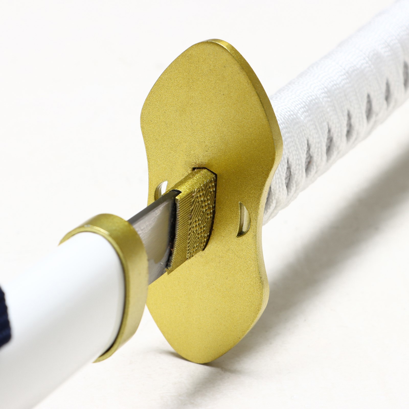 Изображение товара Сувенирное оружие Катана Ясу 103 см клинок 68 см на подставке белая 4387970