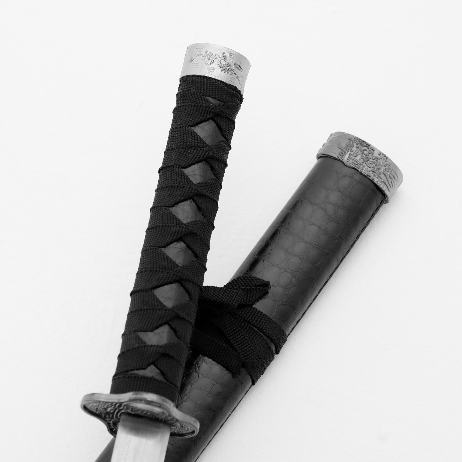 Изображение товара Декоративная катана СИМА-ЛЕНД Змея Черная матовая 89см