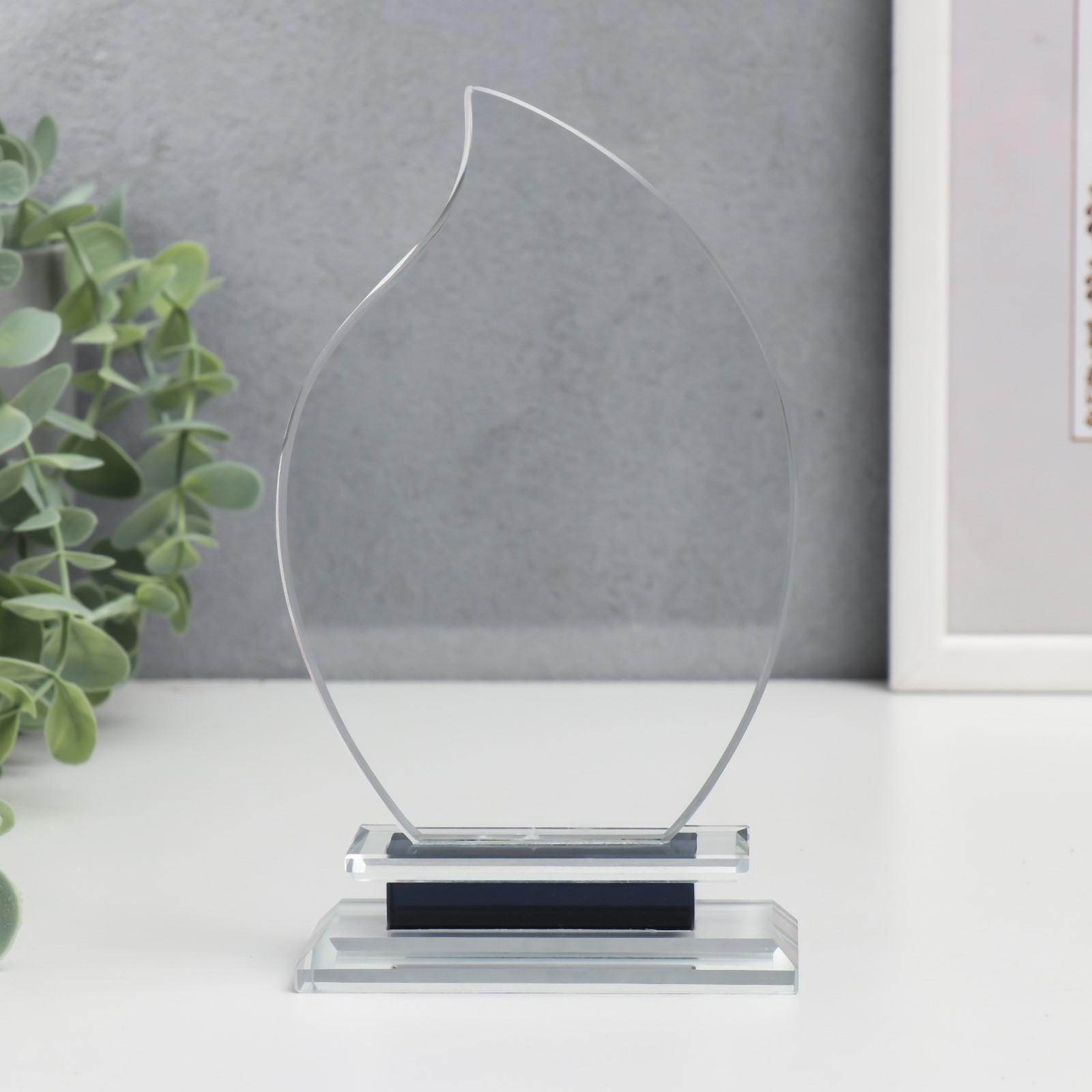 Изображение товара Сувенир стекло Стела наградная Лист 15x10x3,3 см