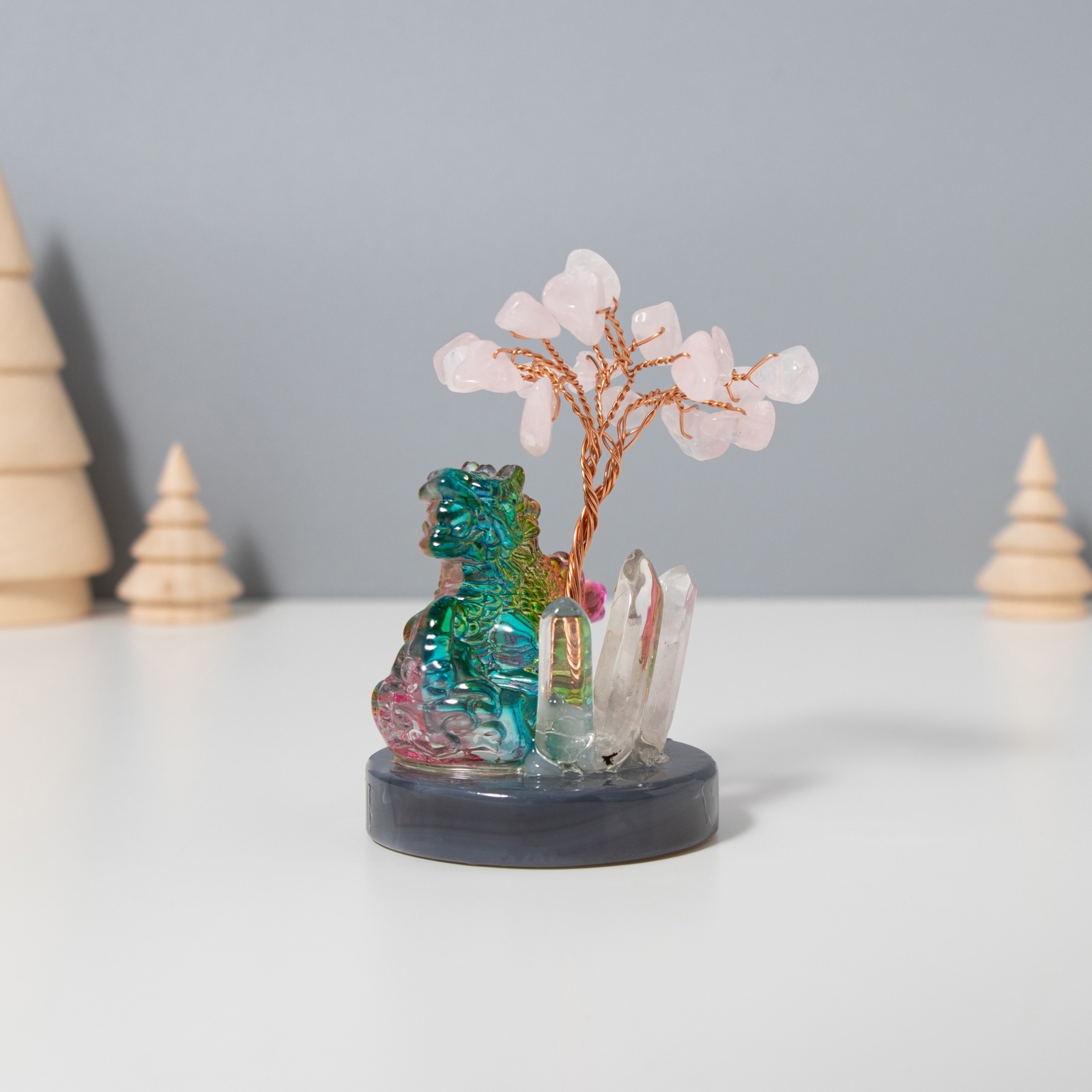 Изображение товара Сувенир стекло металл Деревце под защитой дракона 18 камней розовый 55х55х9 см 10654262