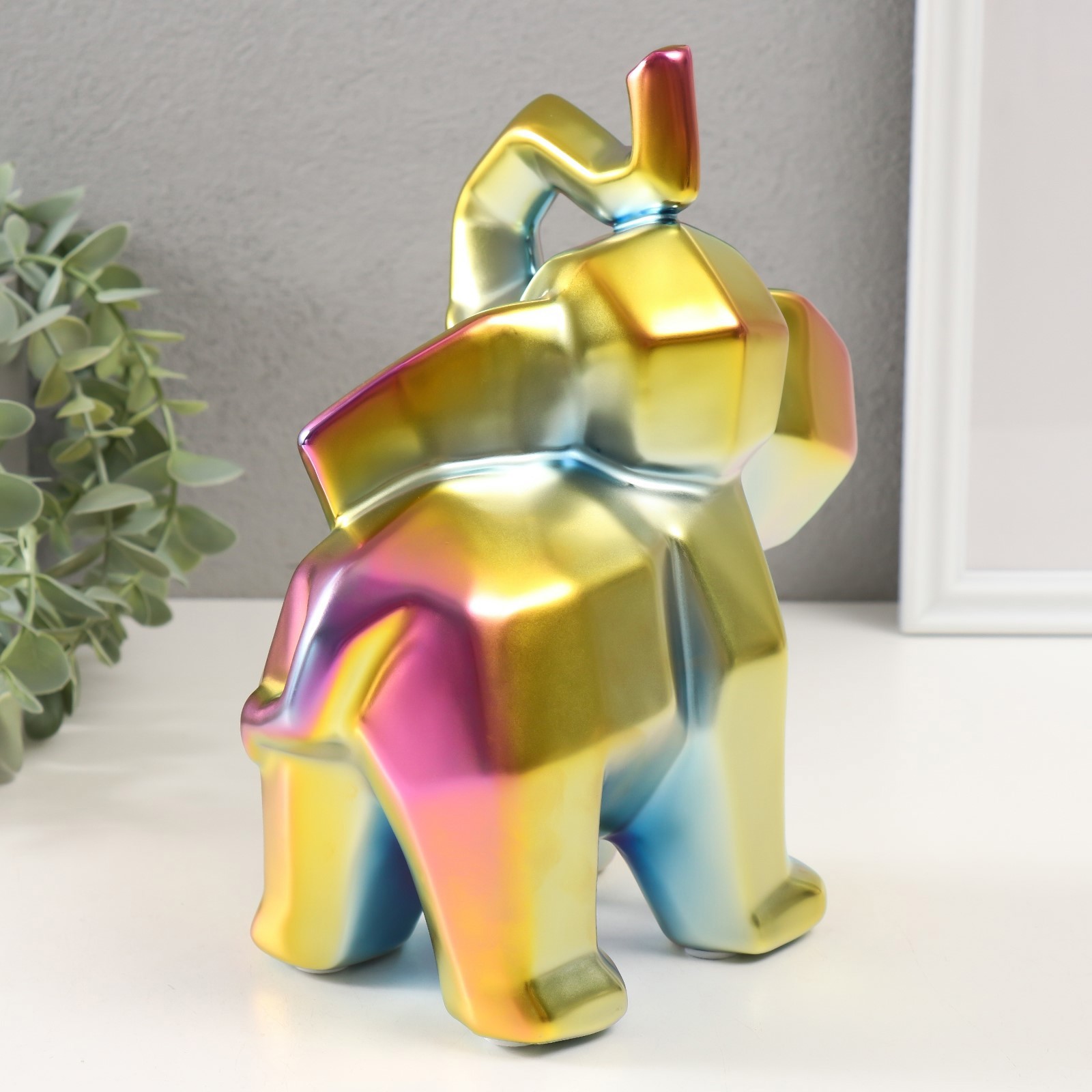 Изображение товара Геометрия. Слоник — декоративная керамическая фигура, зелёный хамелеон