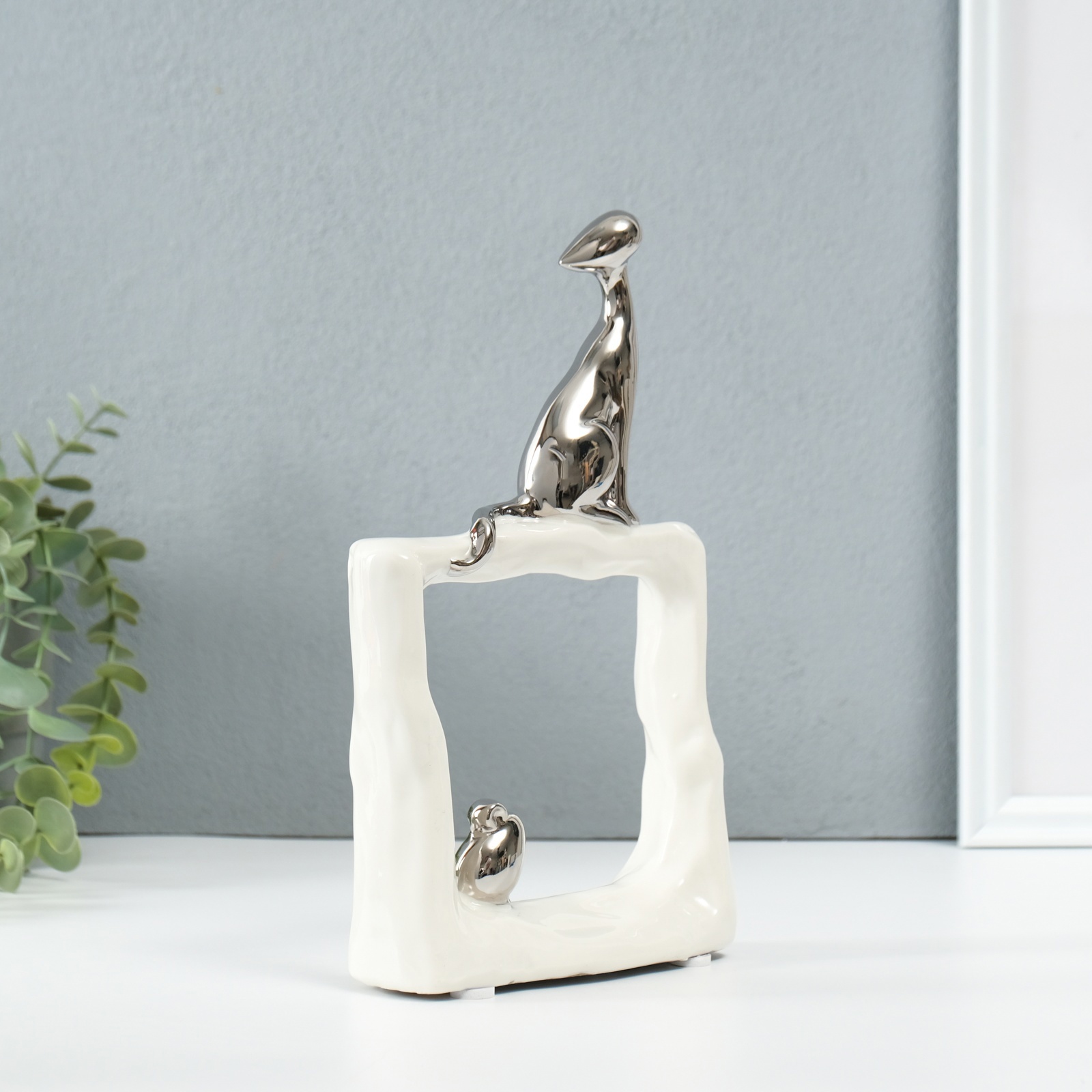 Изображение товара Сувенир керамика Кошки-мышки. Квадрат белый с серебром 52х135х23 см 10323647