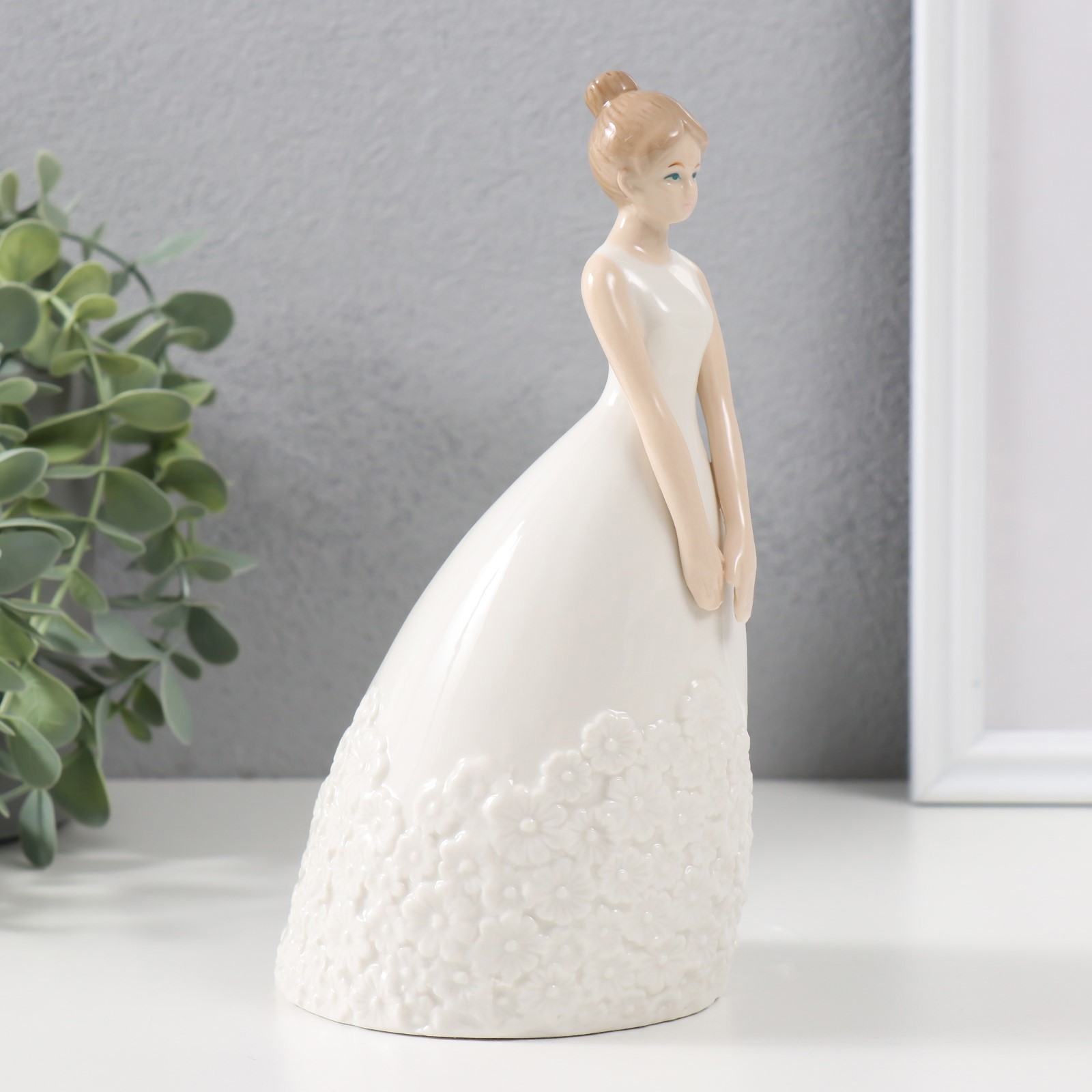 Изображение товара Сувенир керамика Невеста перед свадьбой 19х10х95 см 10200626